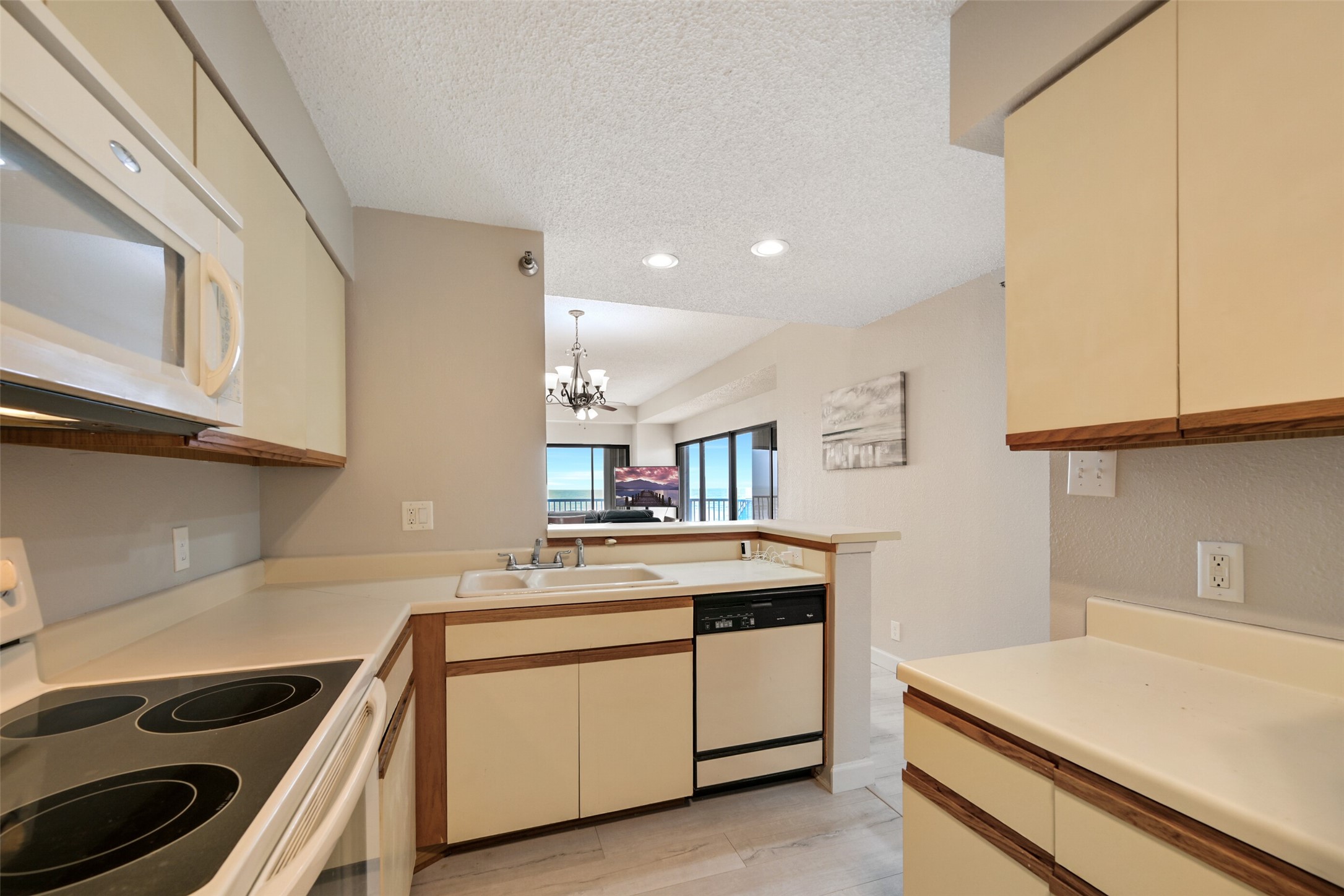7700 Seawall Boulevard 512 Property Photo 17