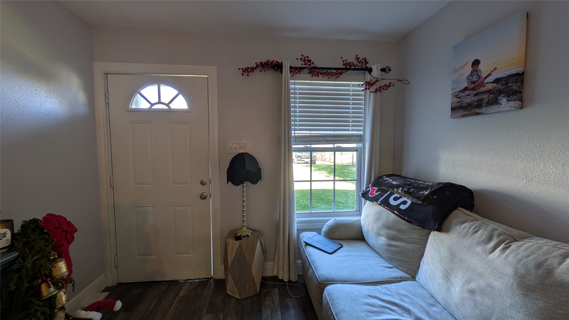 6102 Harbrook Drive Property Photo 4
