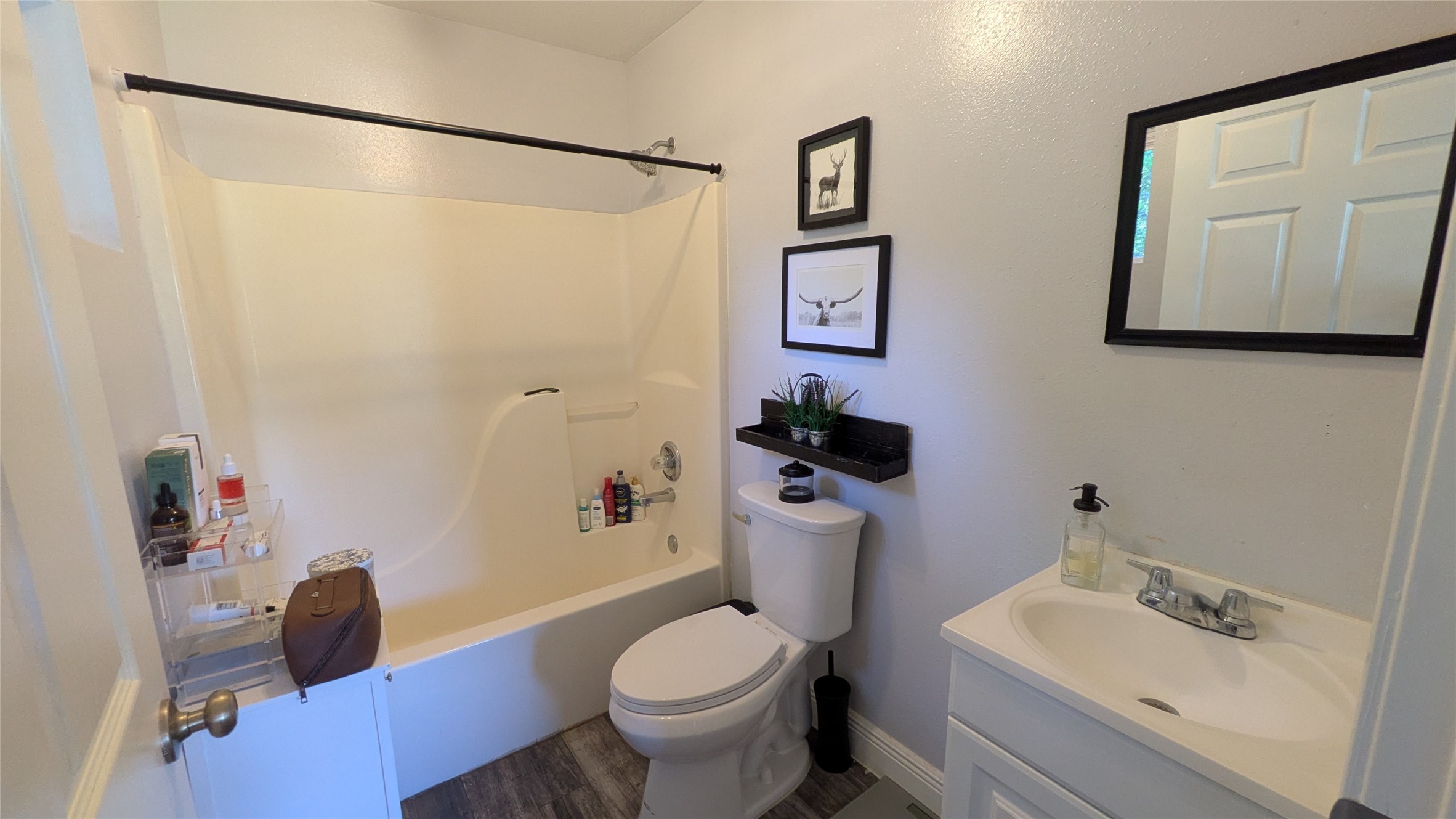 6102 Harbrook Drive Property Photo 8
