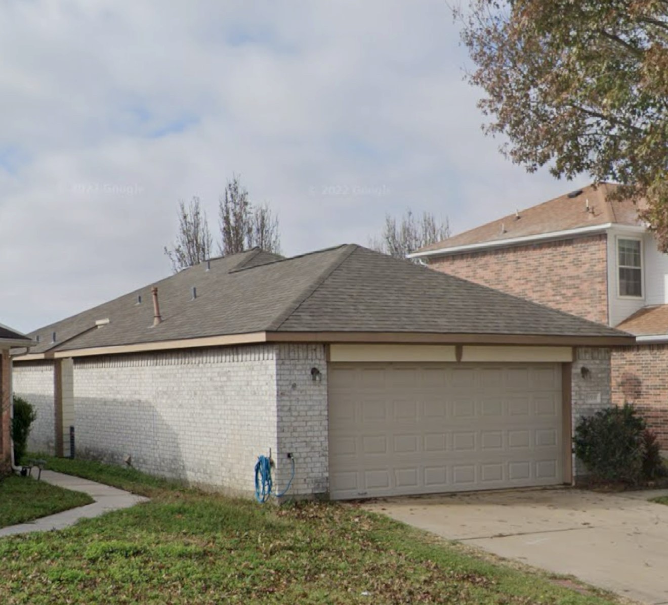 19931 Sycamore Valley Drive Property Photo 2