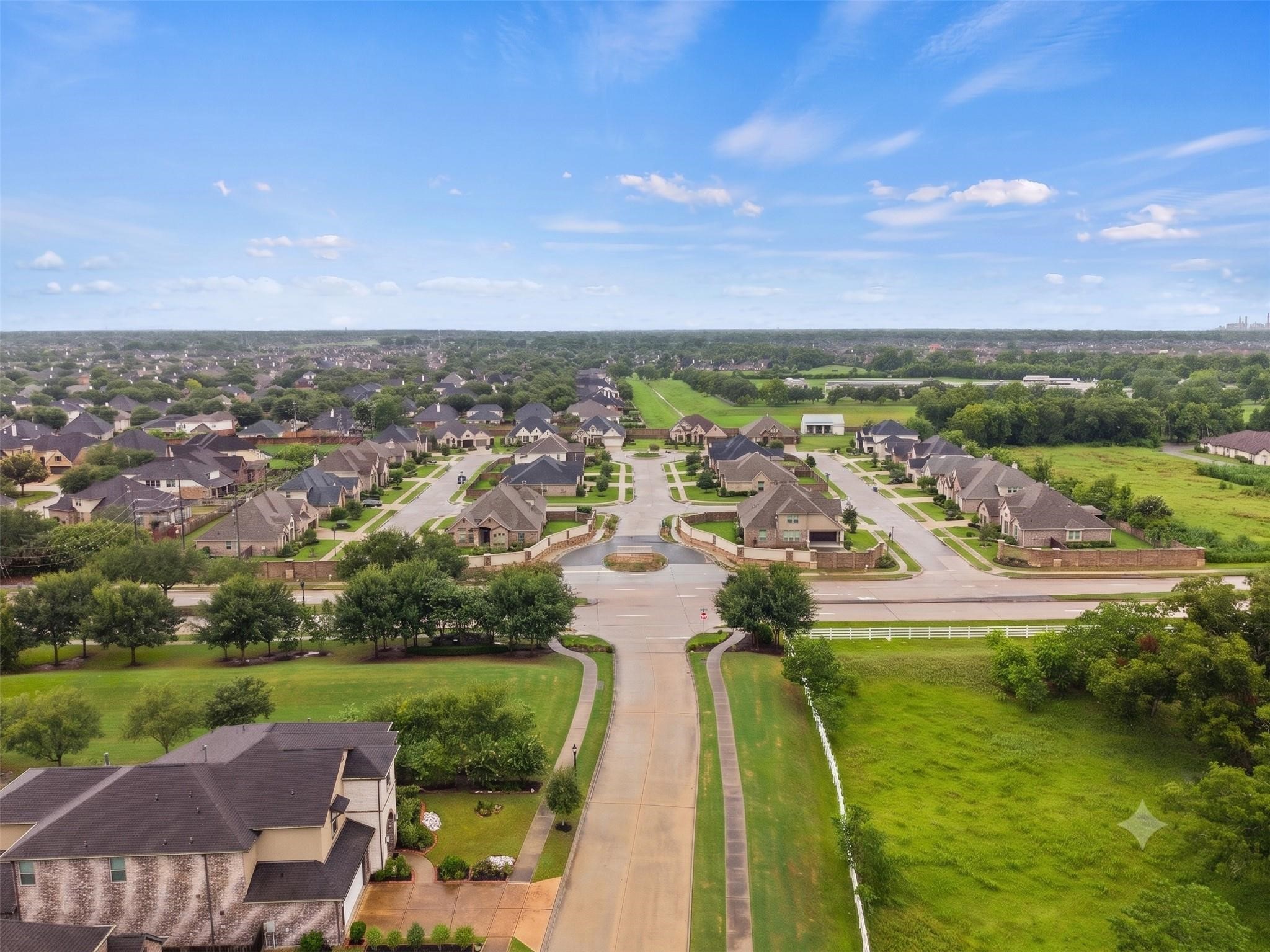 7007 Meadowview Estates Courts Property Photo 4