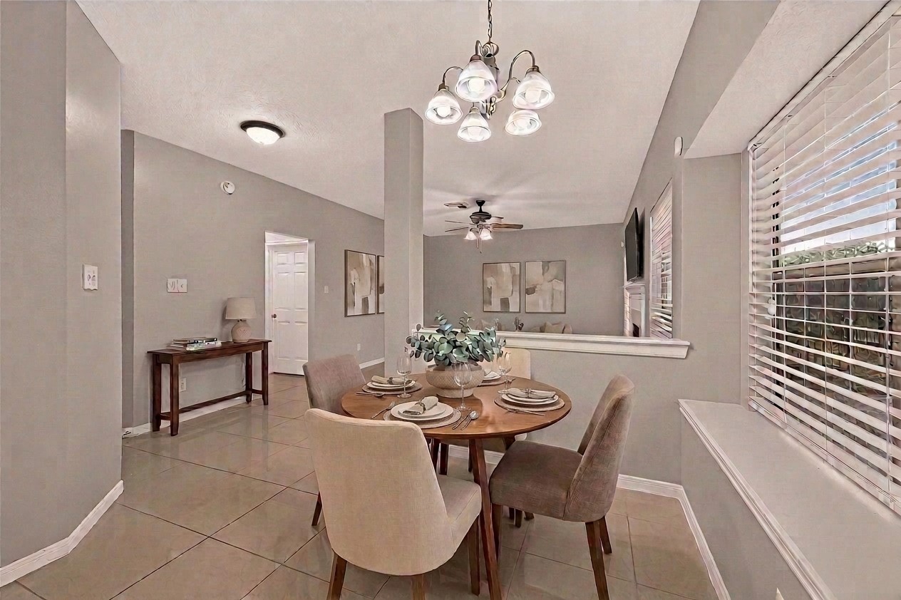 22818 Williamschase Drive Property Photo 5