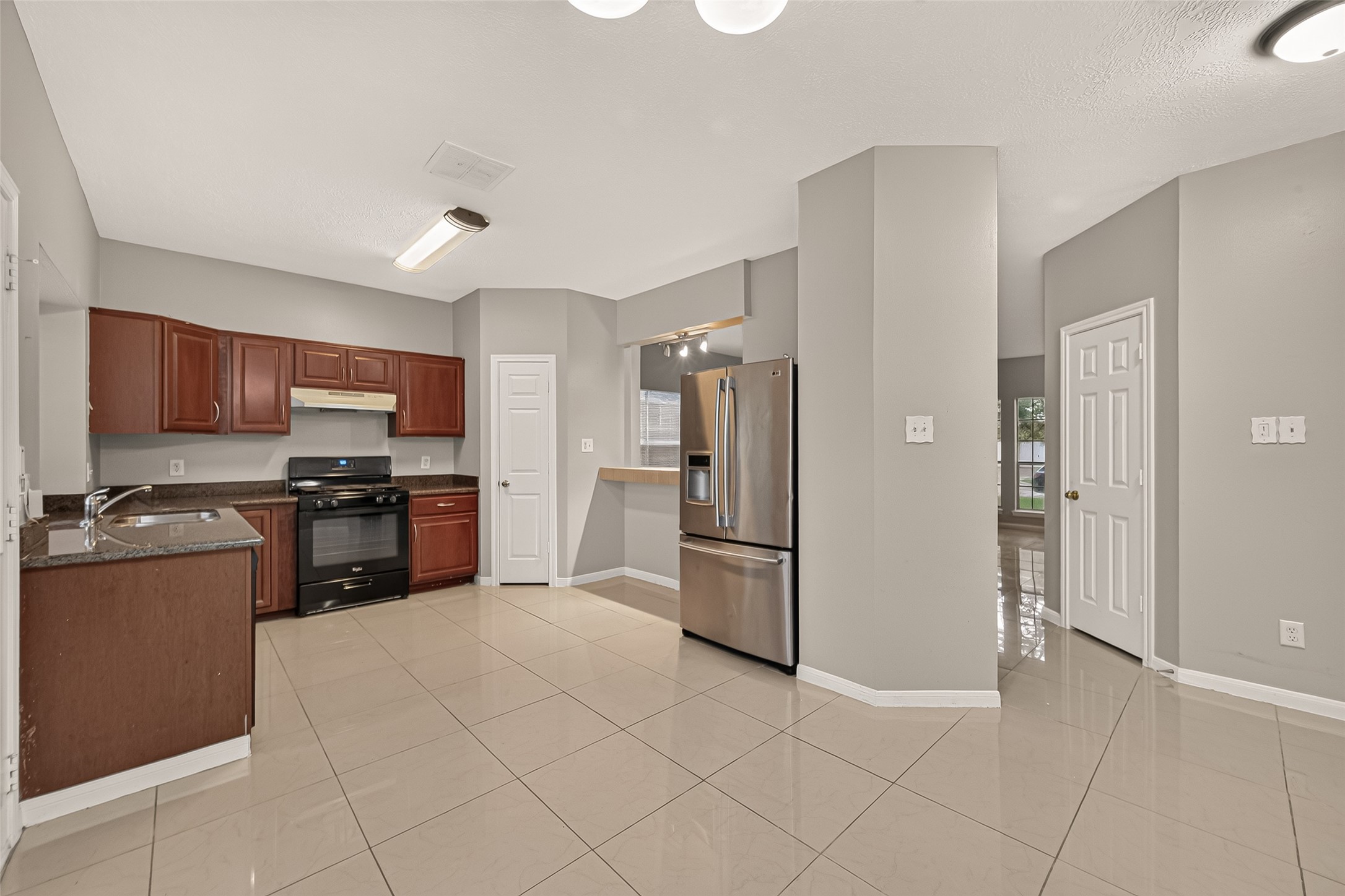 22818 Williamschase Drive Property Photo 13