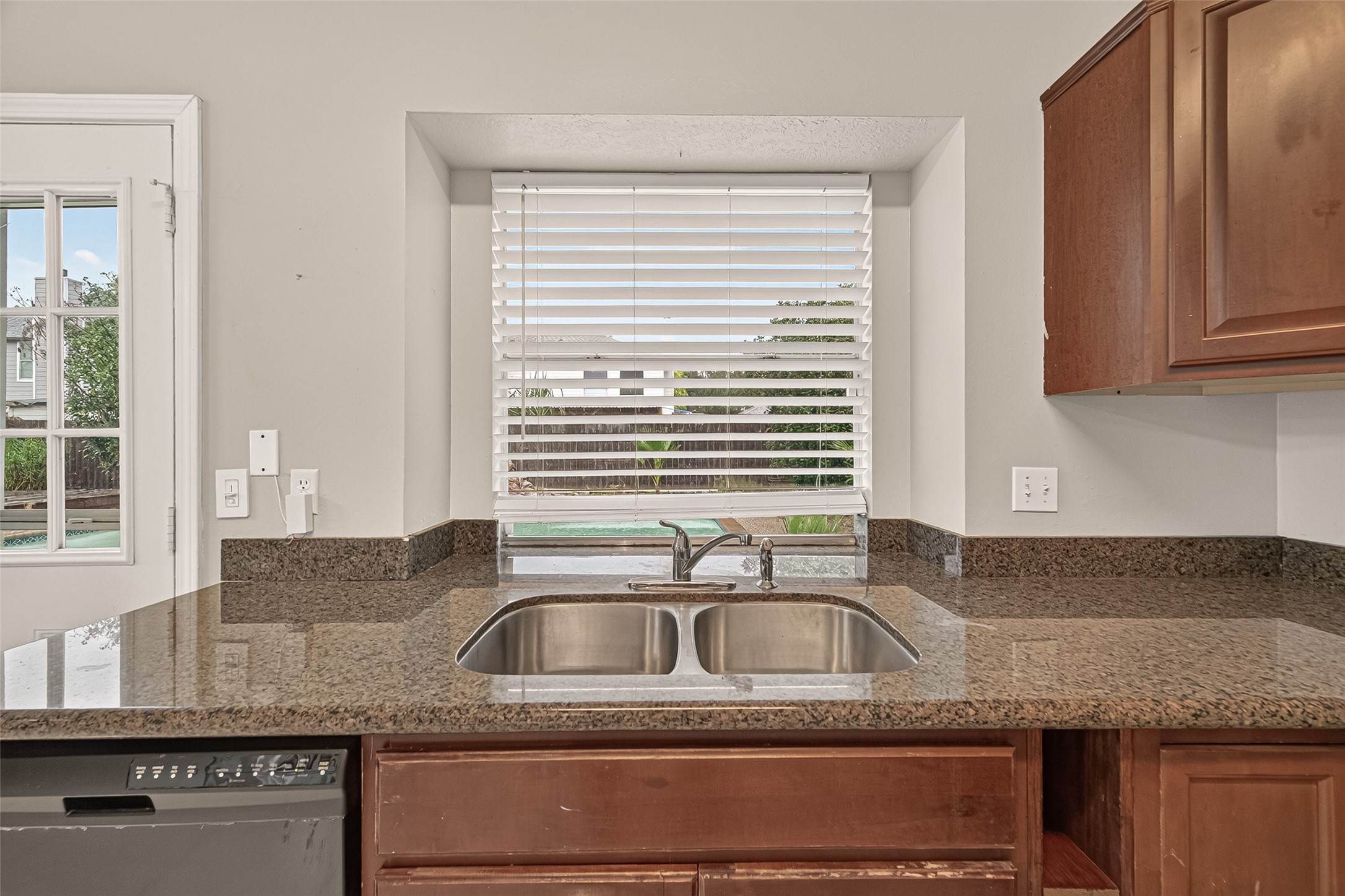 22818 Williamschase Drive Property Photo 15