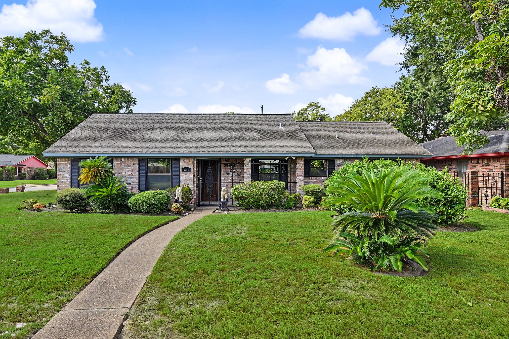 5403 Boots Road Property Photo 1