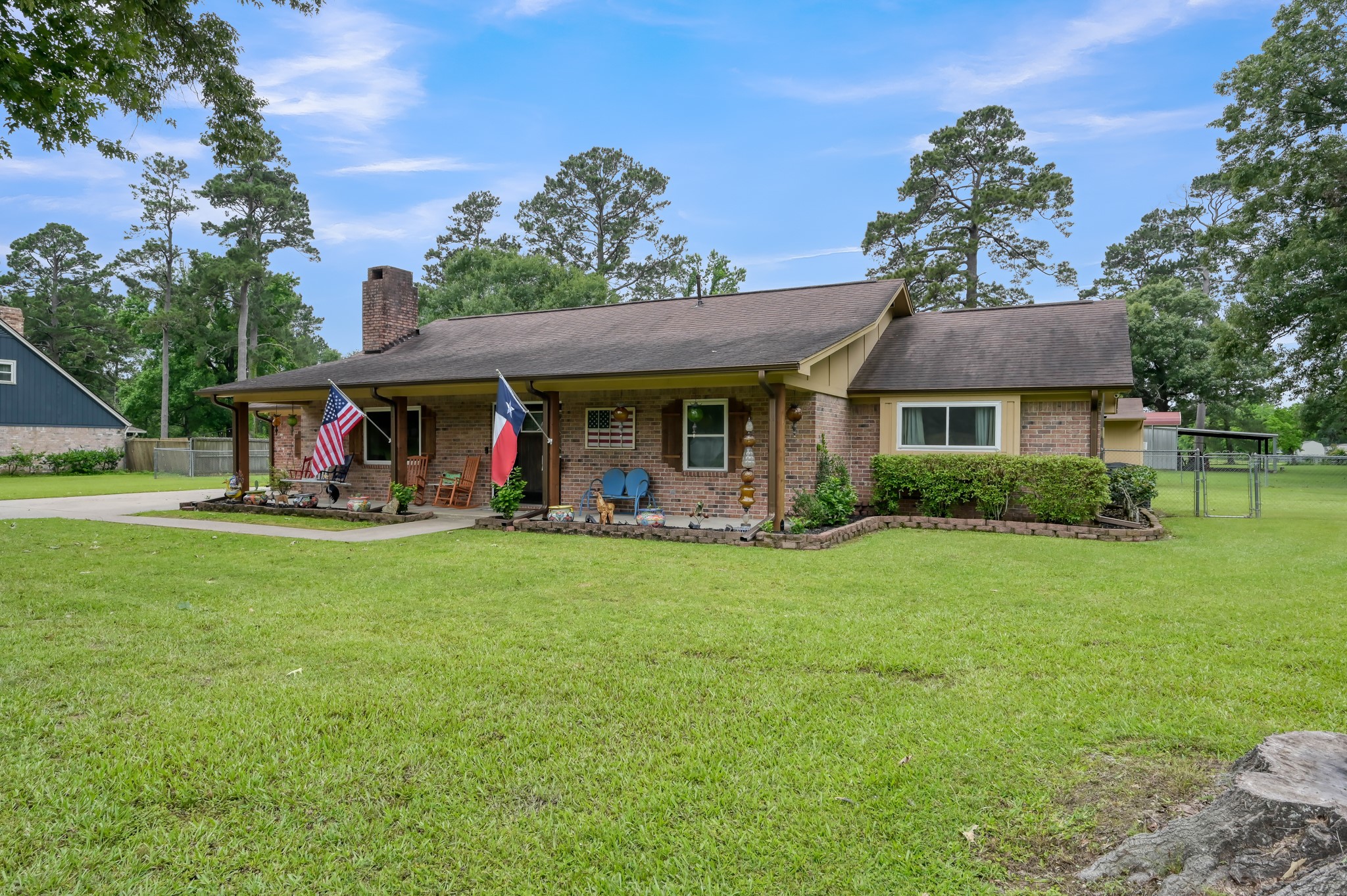 811 County Road 2267 Property Photo