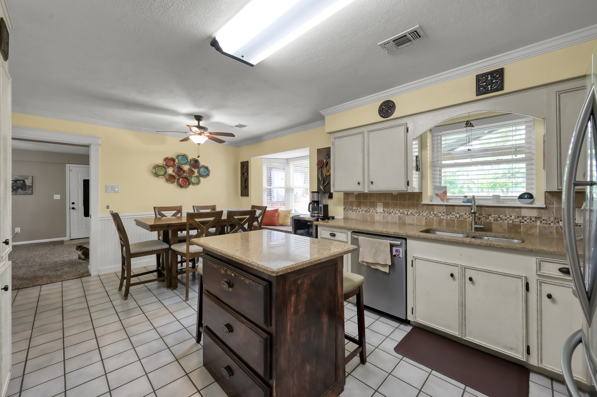811 County Road 2267 Property Photo 17