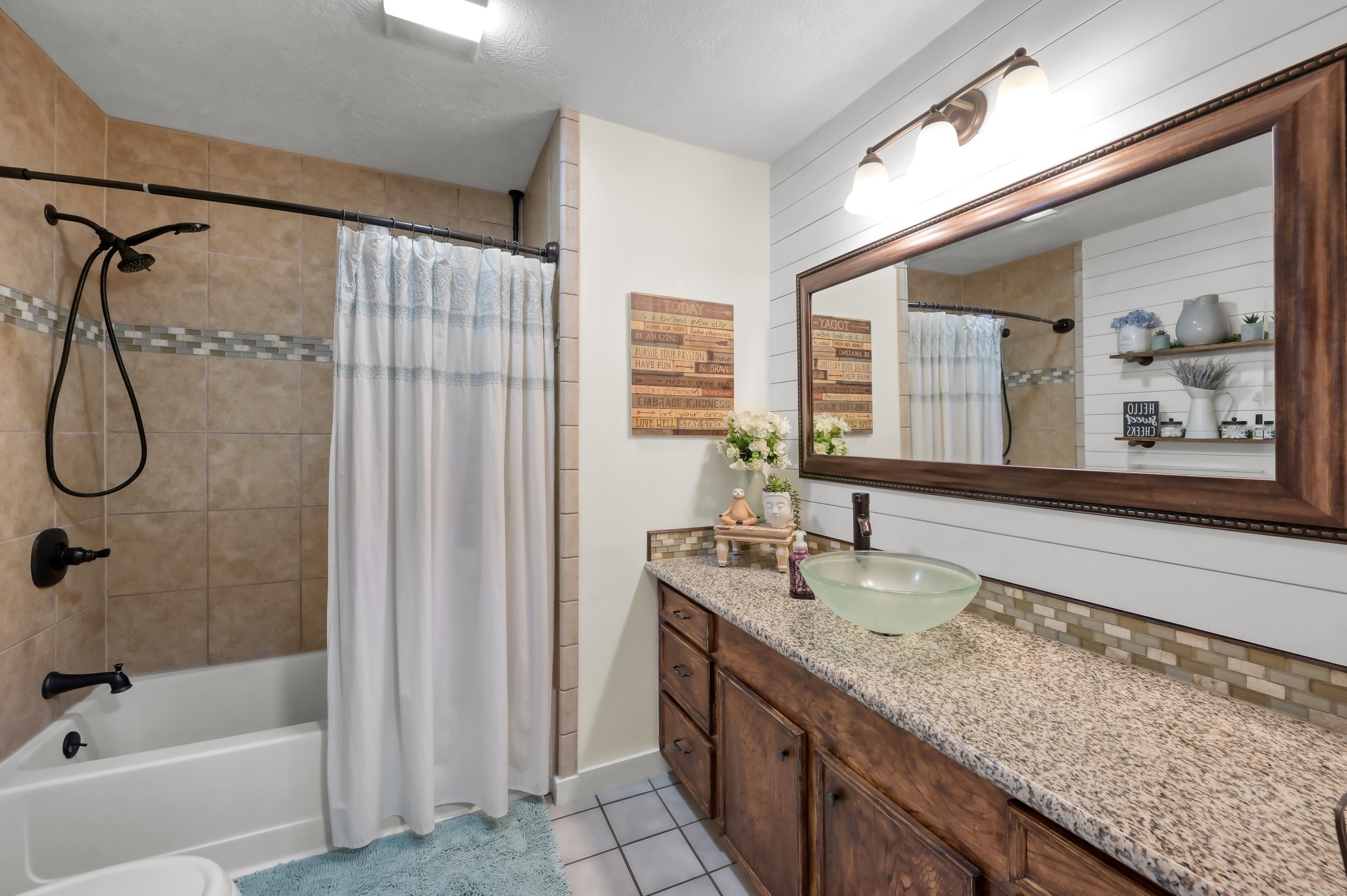 811 County Road 2267 Property Photo 24