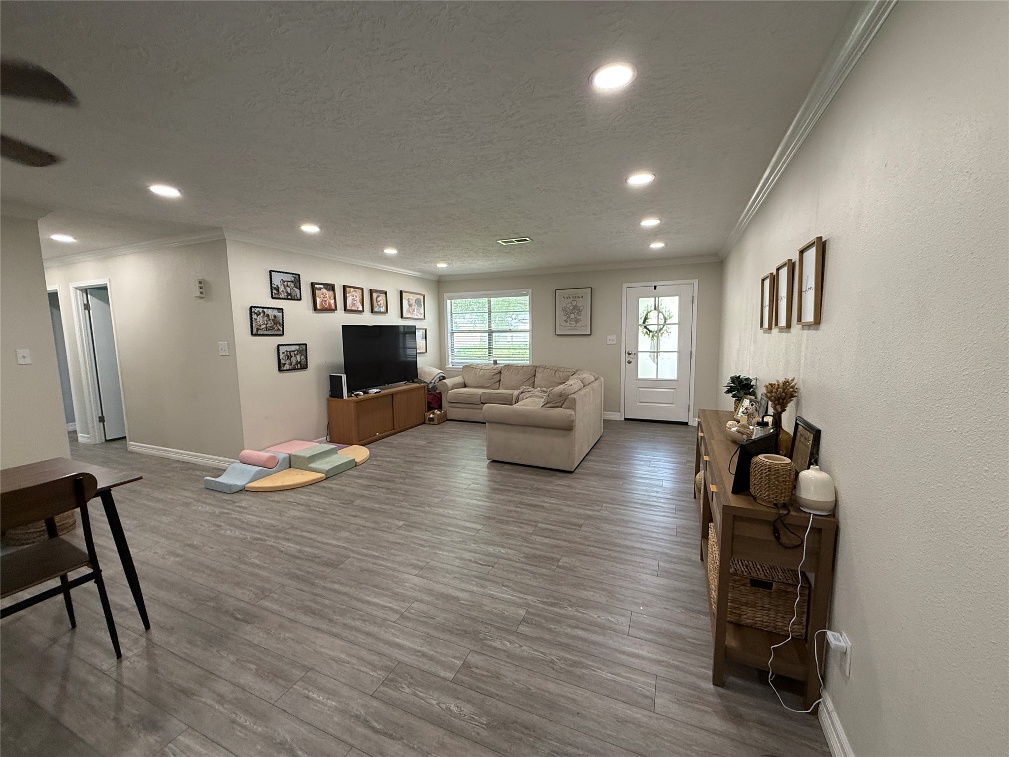 17850 Nonie Lane Property Photo 4