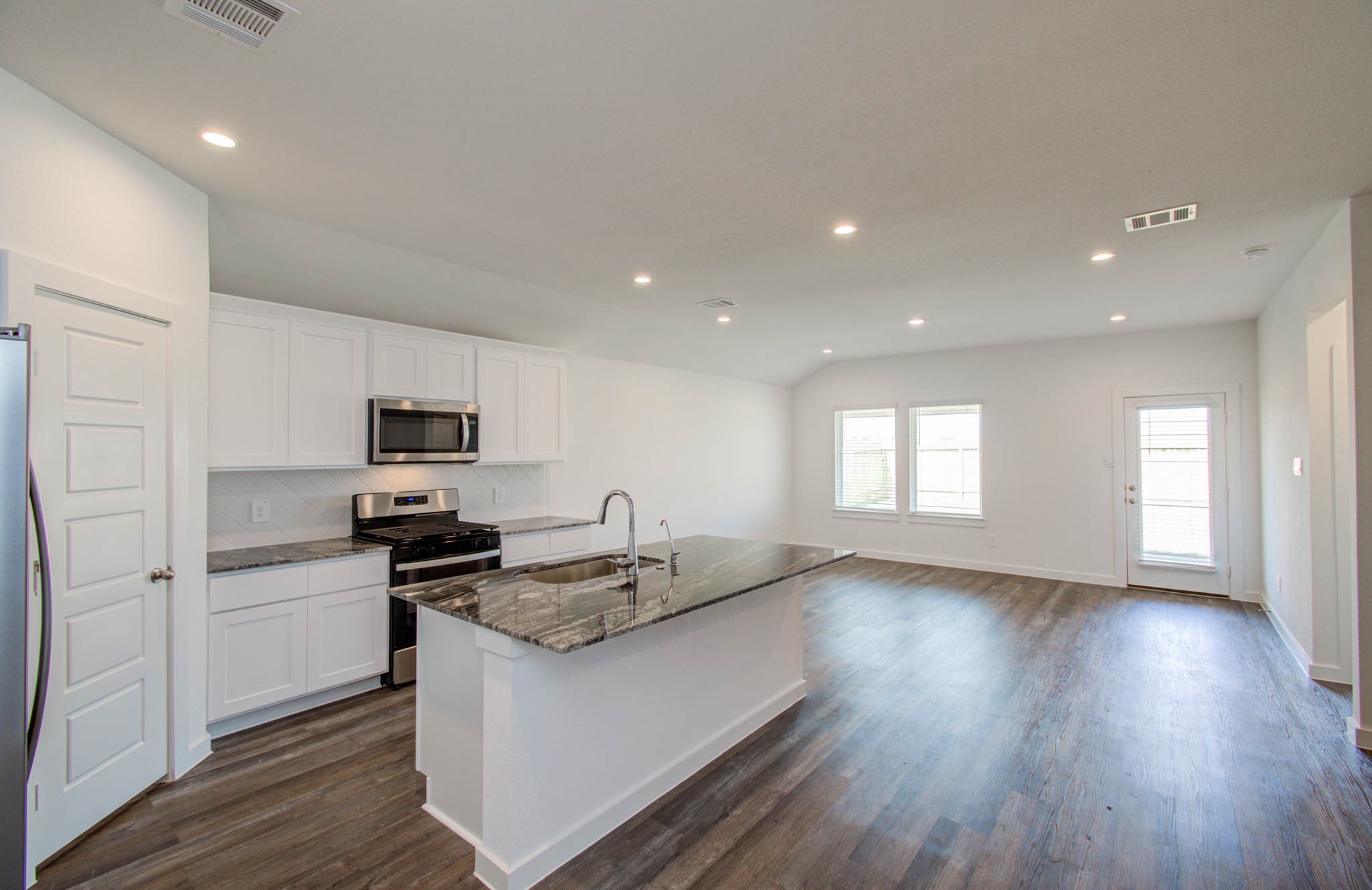 8922 Colicroot Drive Property Photo 11