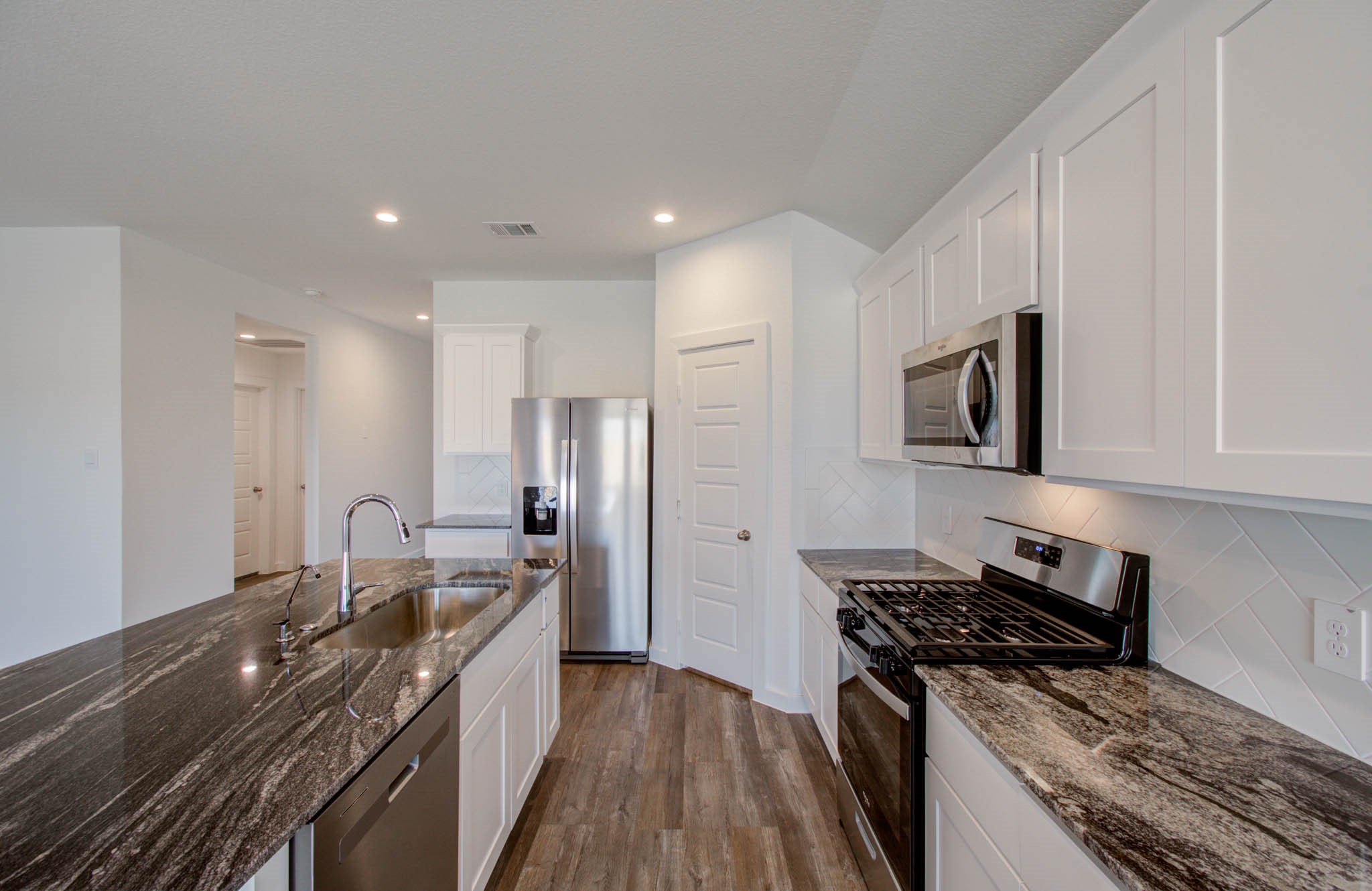 8922 Colicroot Drive Property Photo 14