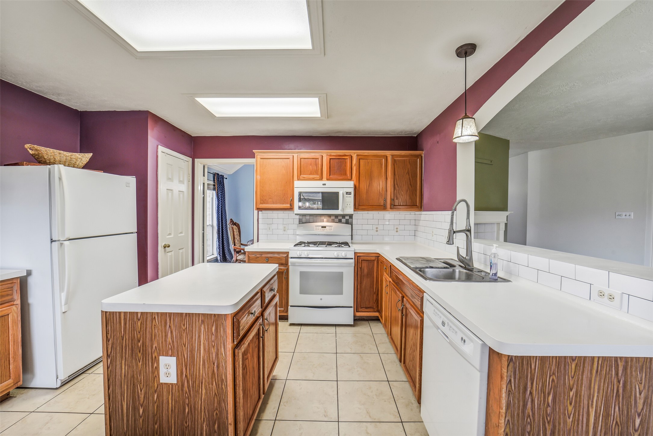 11610 Oak Lake Park Drive Property Photo 9