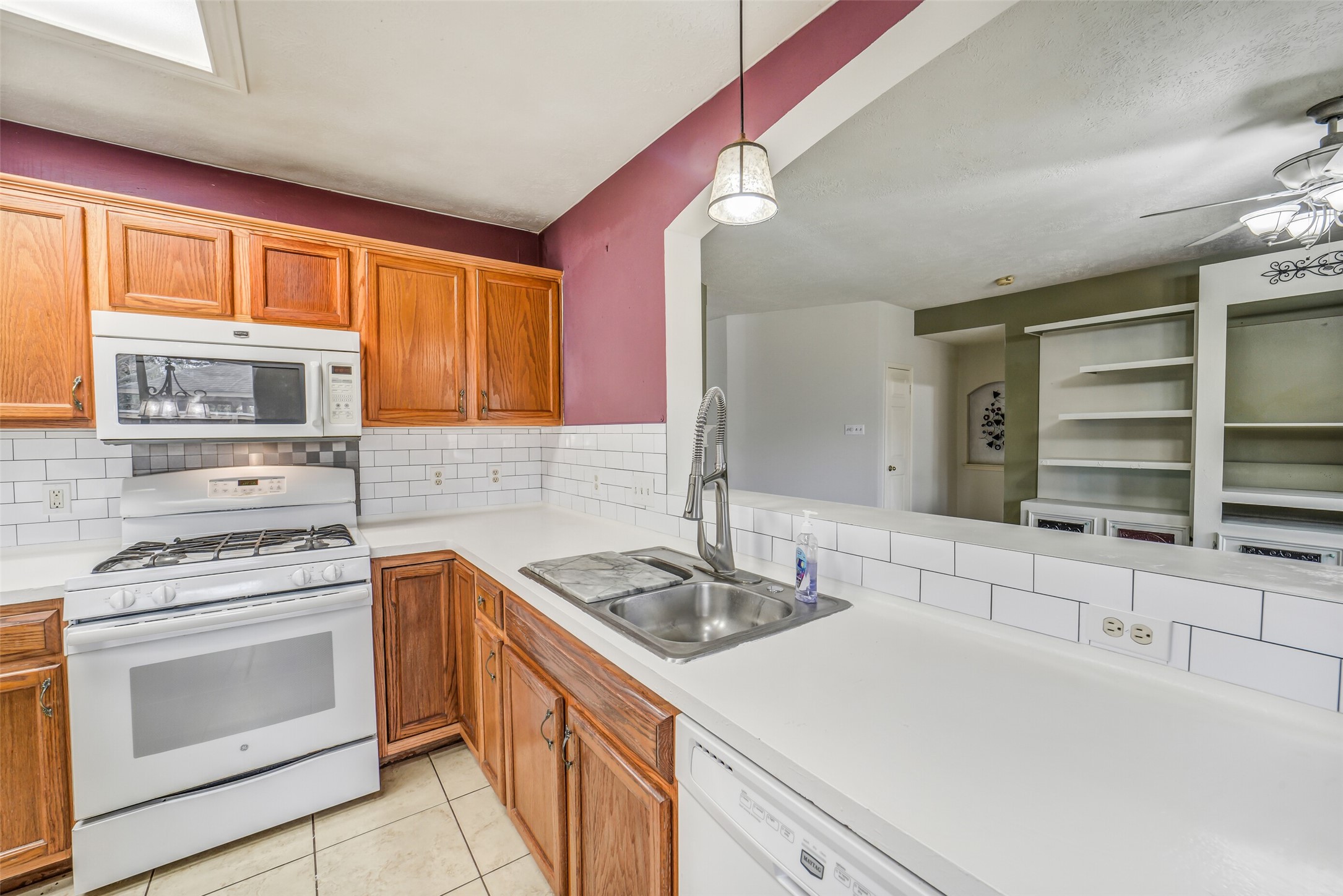 11610 Oak Lake Park Drive Property Photo 10