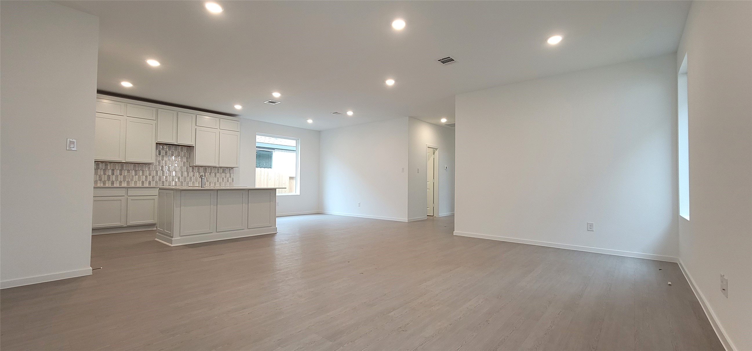 1066 Blue Stone Drive Property Photo 5