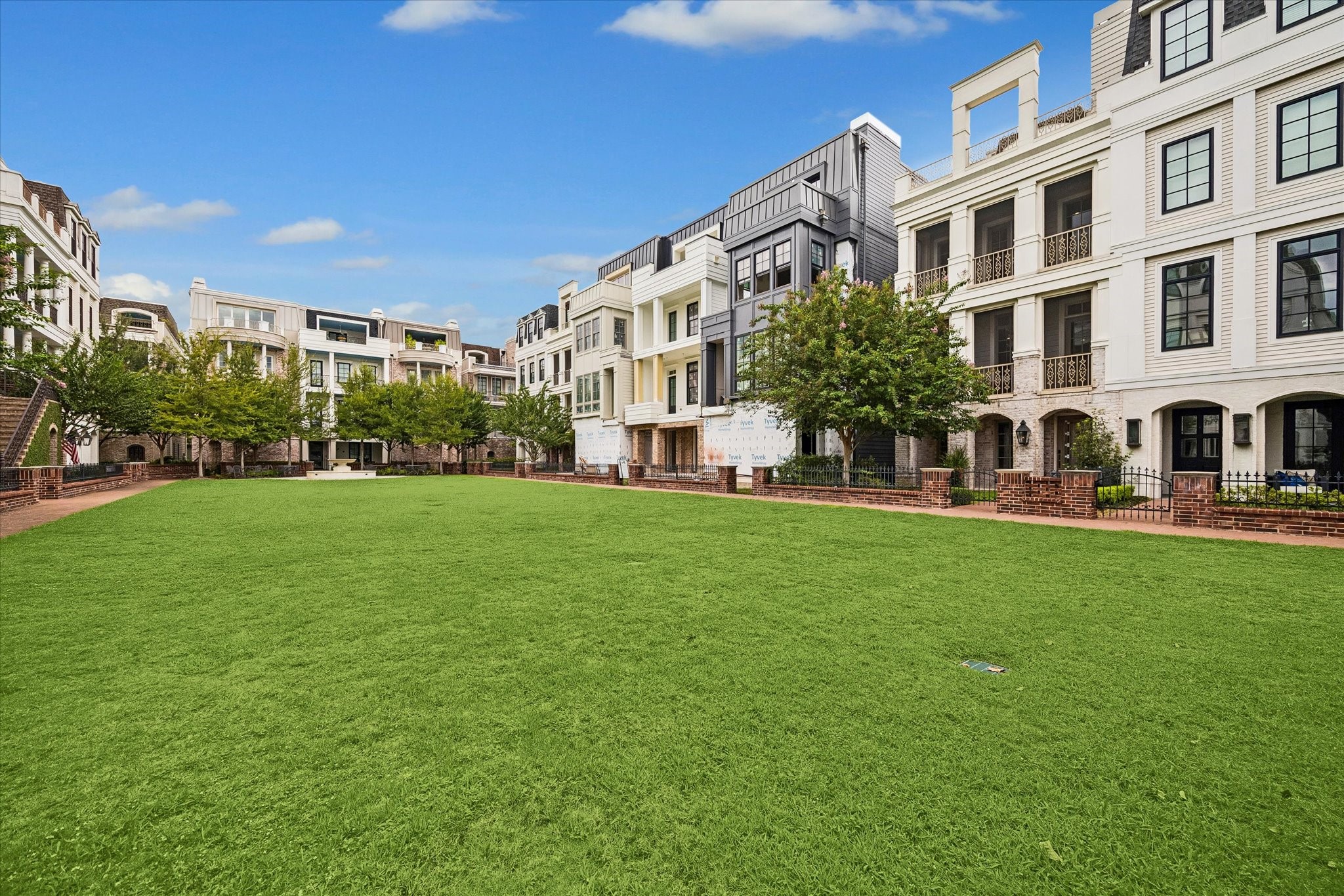 41 Crain Square Boulevard Property Photo 3