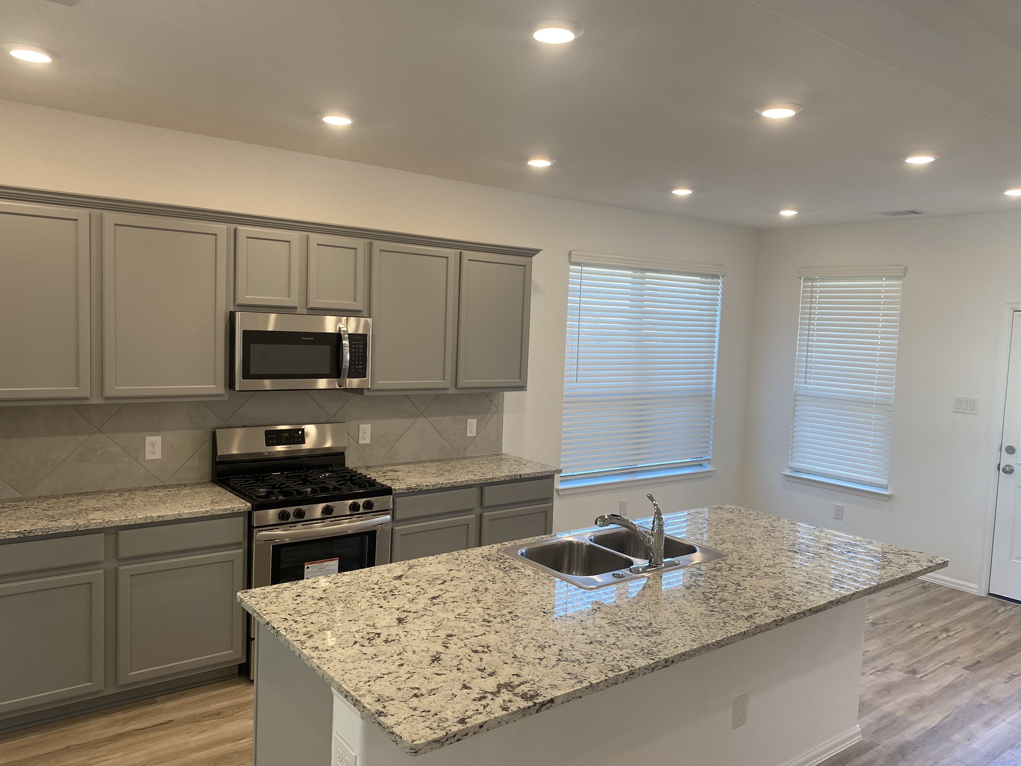 3731 Rock Ledge Drive Property Photo 6