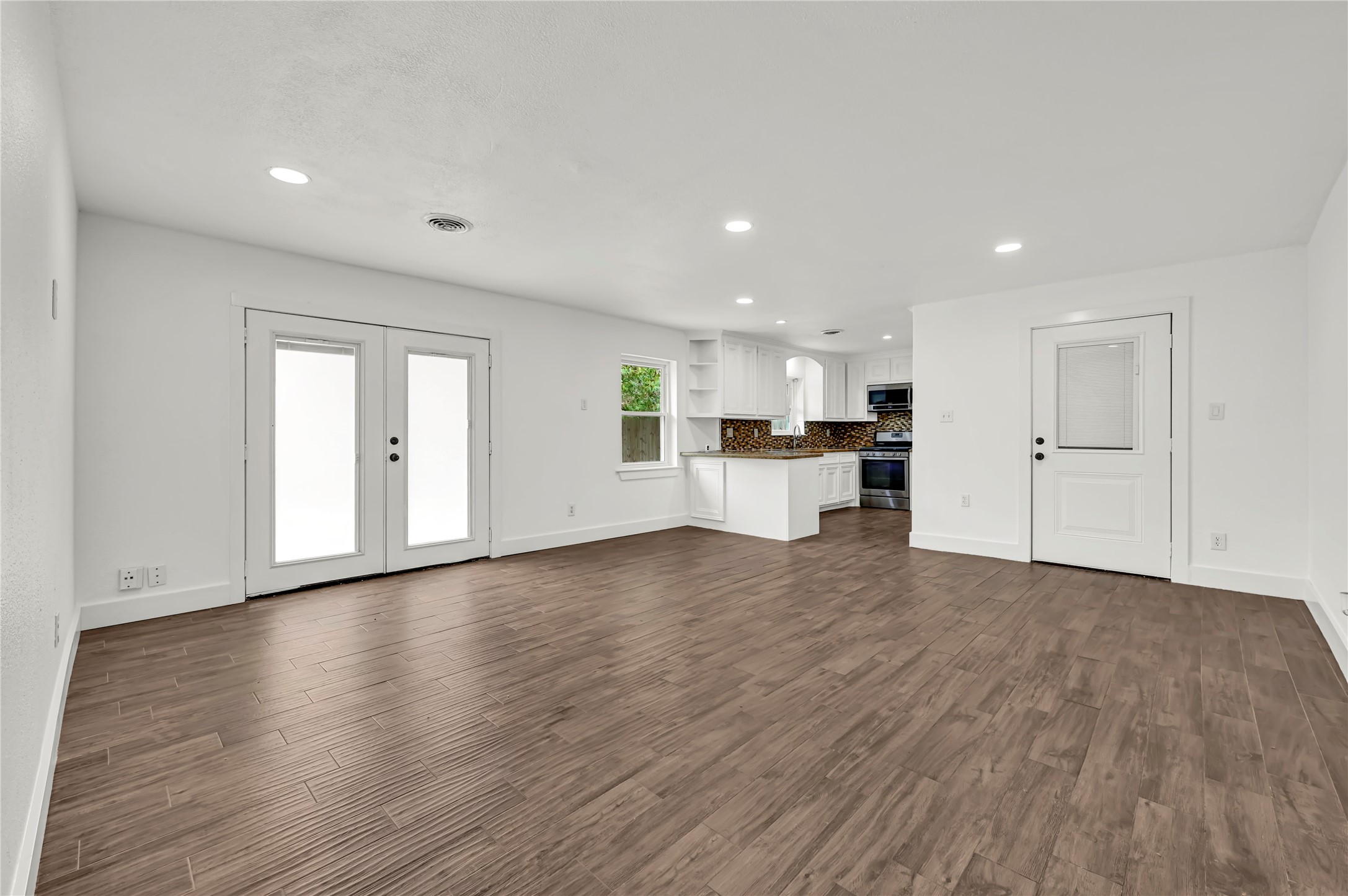 470 Beresford Street Property Photo 7