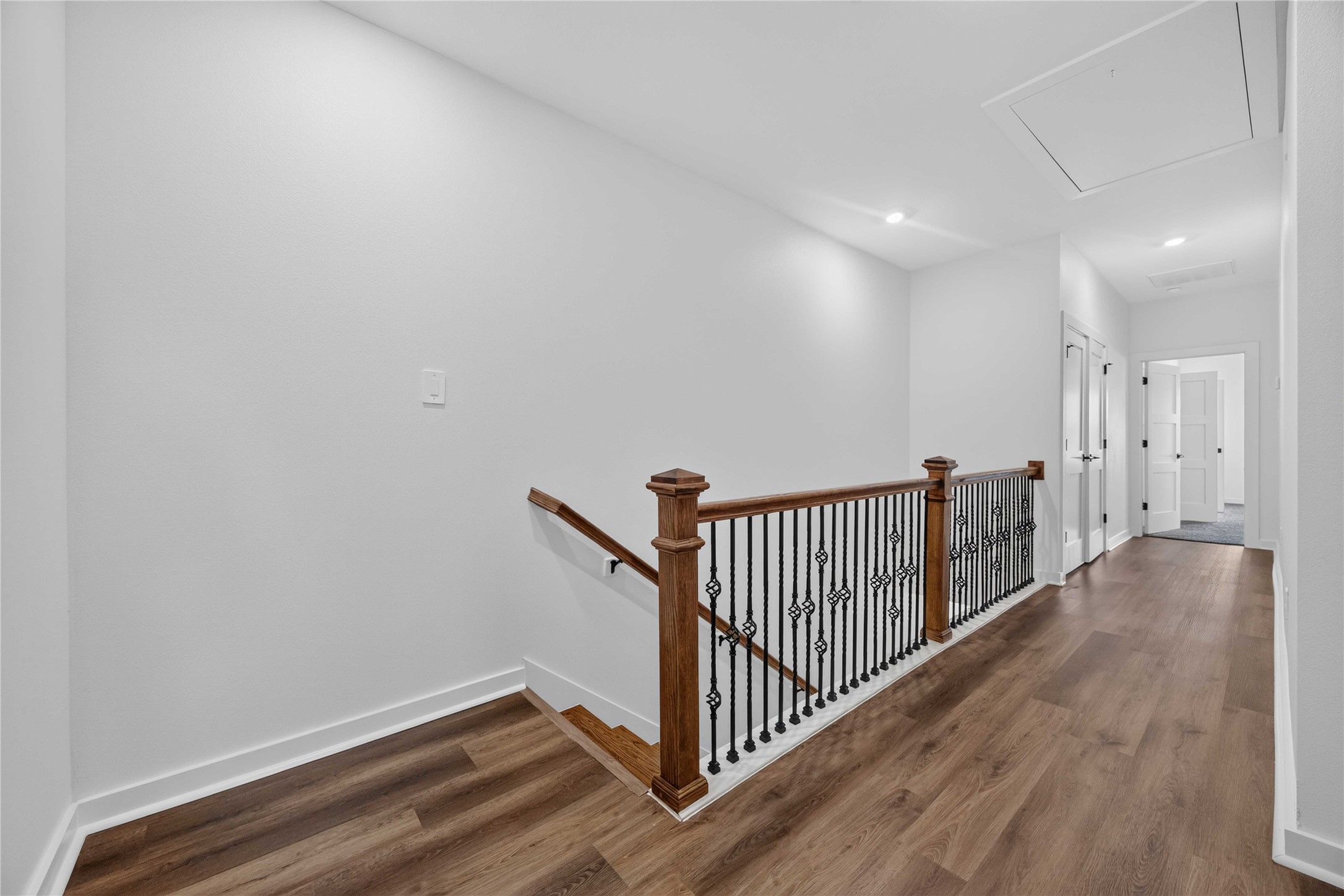 8215 Gladstone Street B Property Photo 14