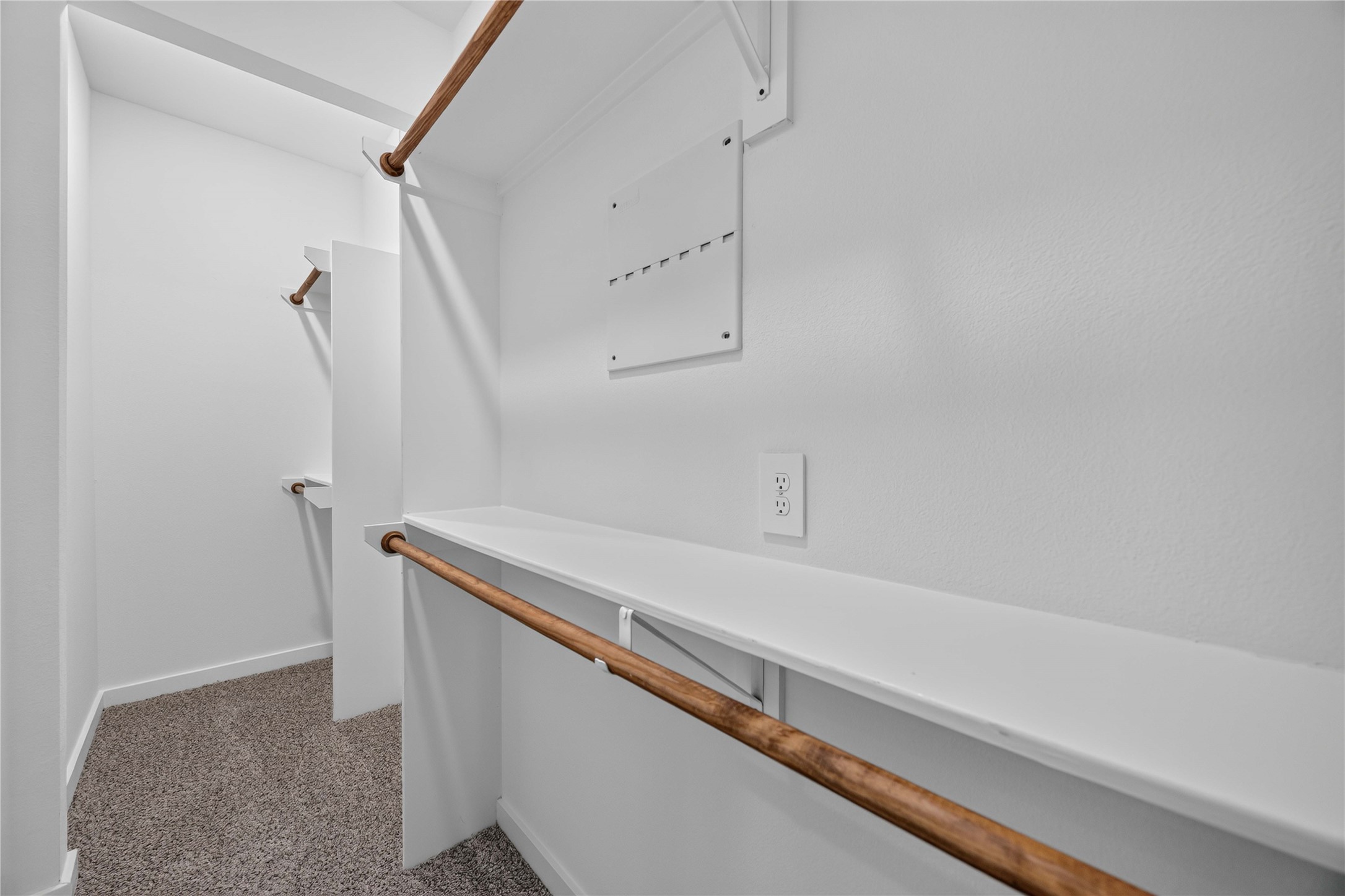 8215 Gladstone Street B Property Photo 20