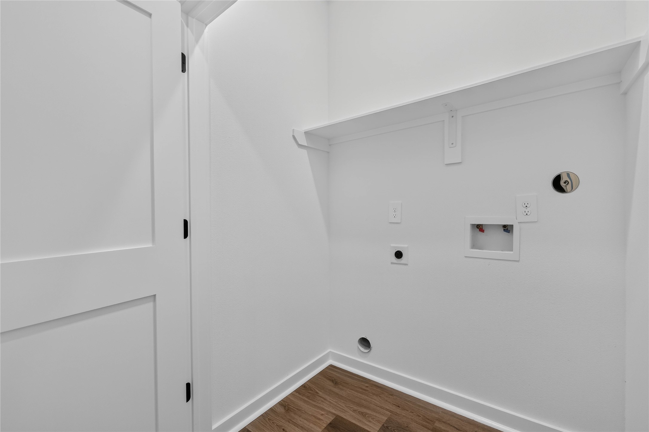 8215 Gladstone Street B Property Photo 27