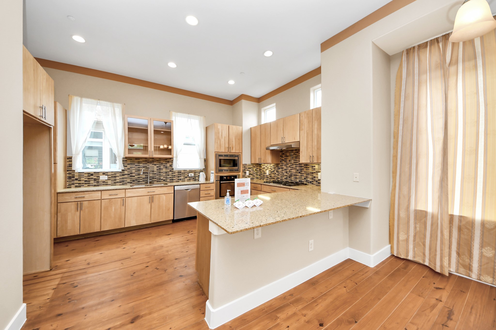 1807 W Webster Street Property Photo 11