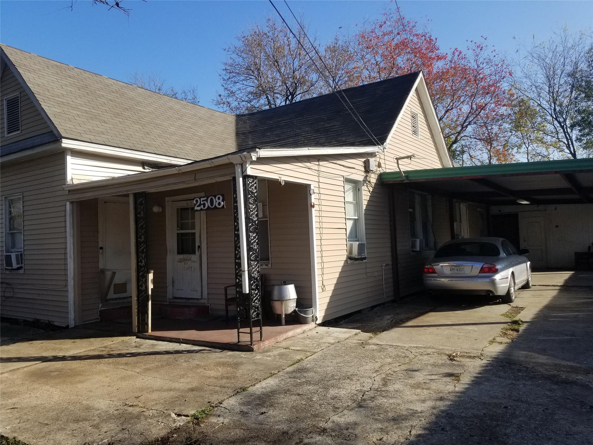 2508 Gano Street Property Photo