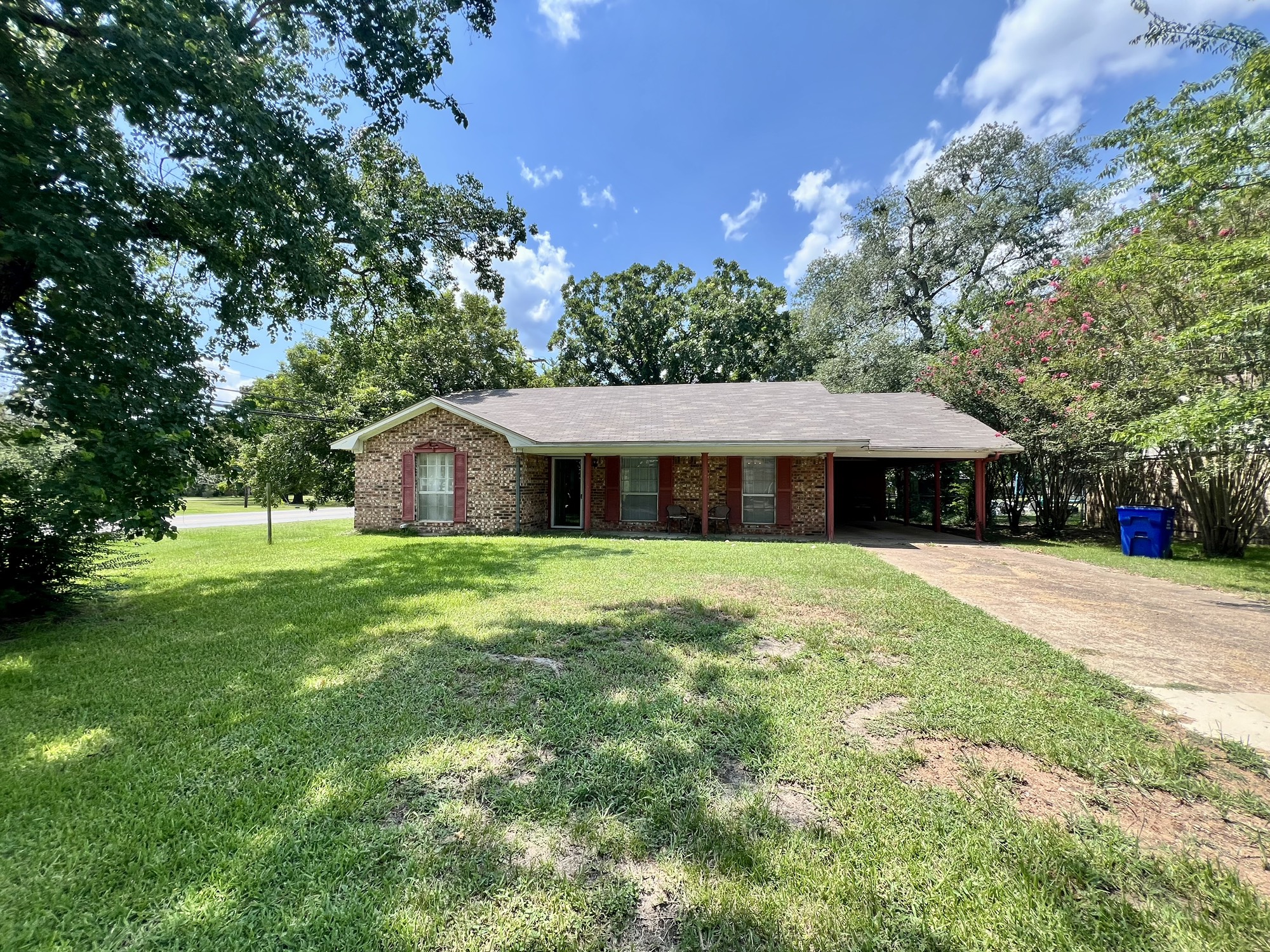 100 Village Way Property Photo 1