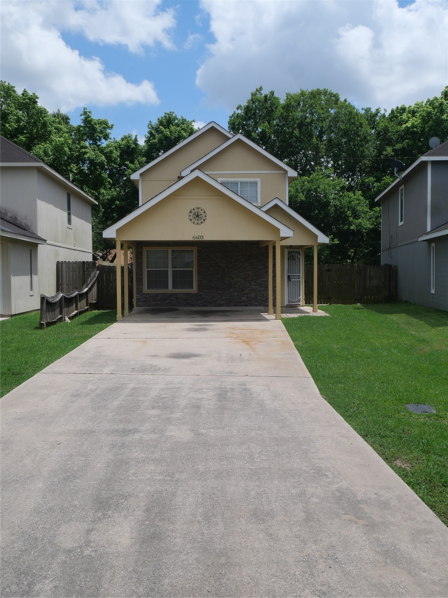 6603 Schambray Street Property Photo 8