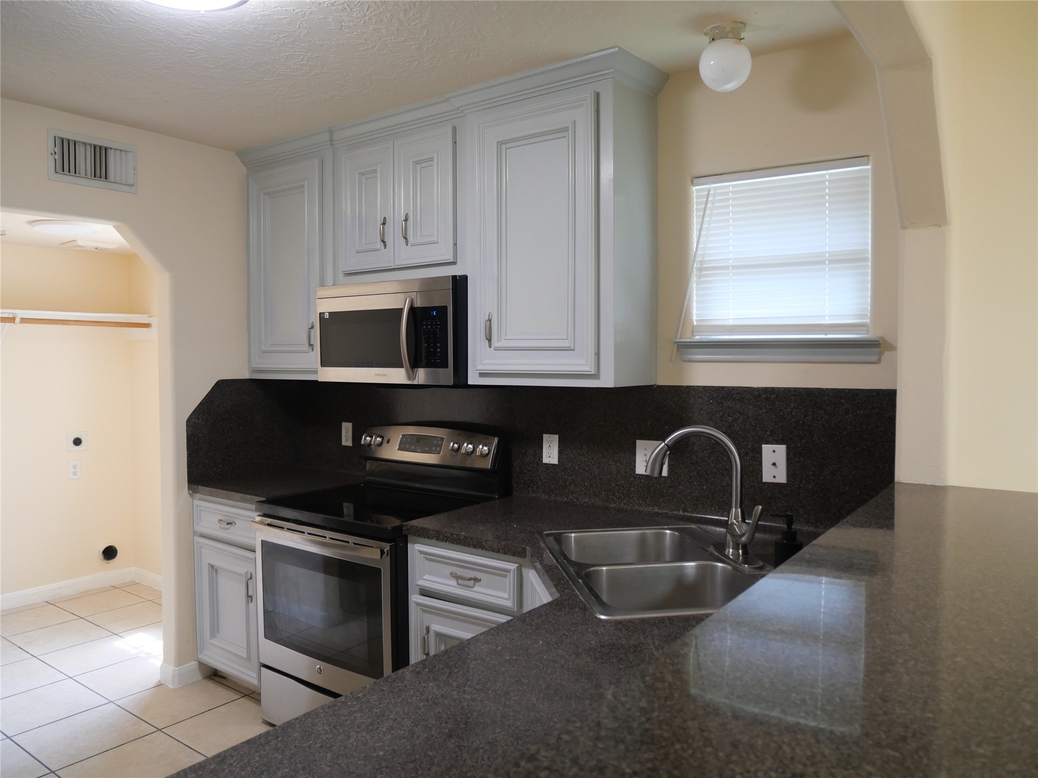 6603 Schambray Street Property Photo 19