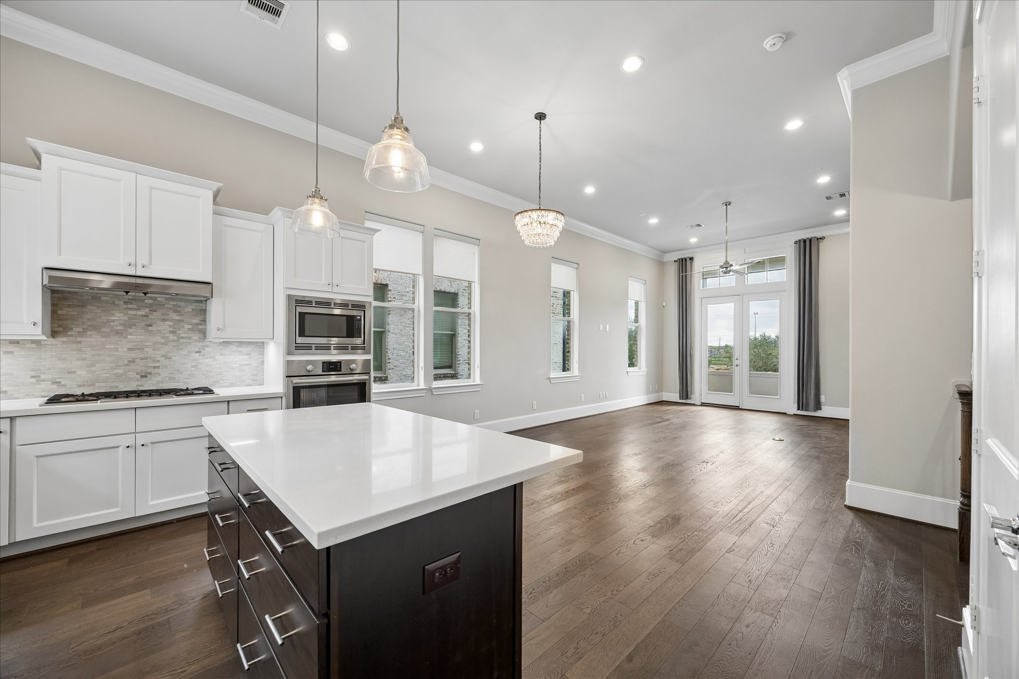 9664 Knight Road Property Photo 4
