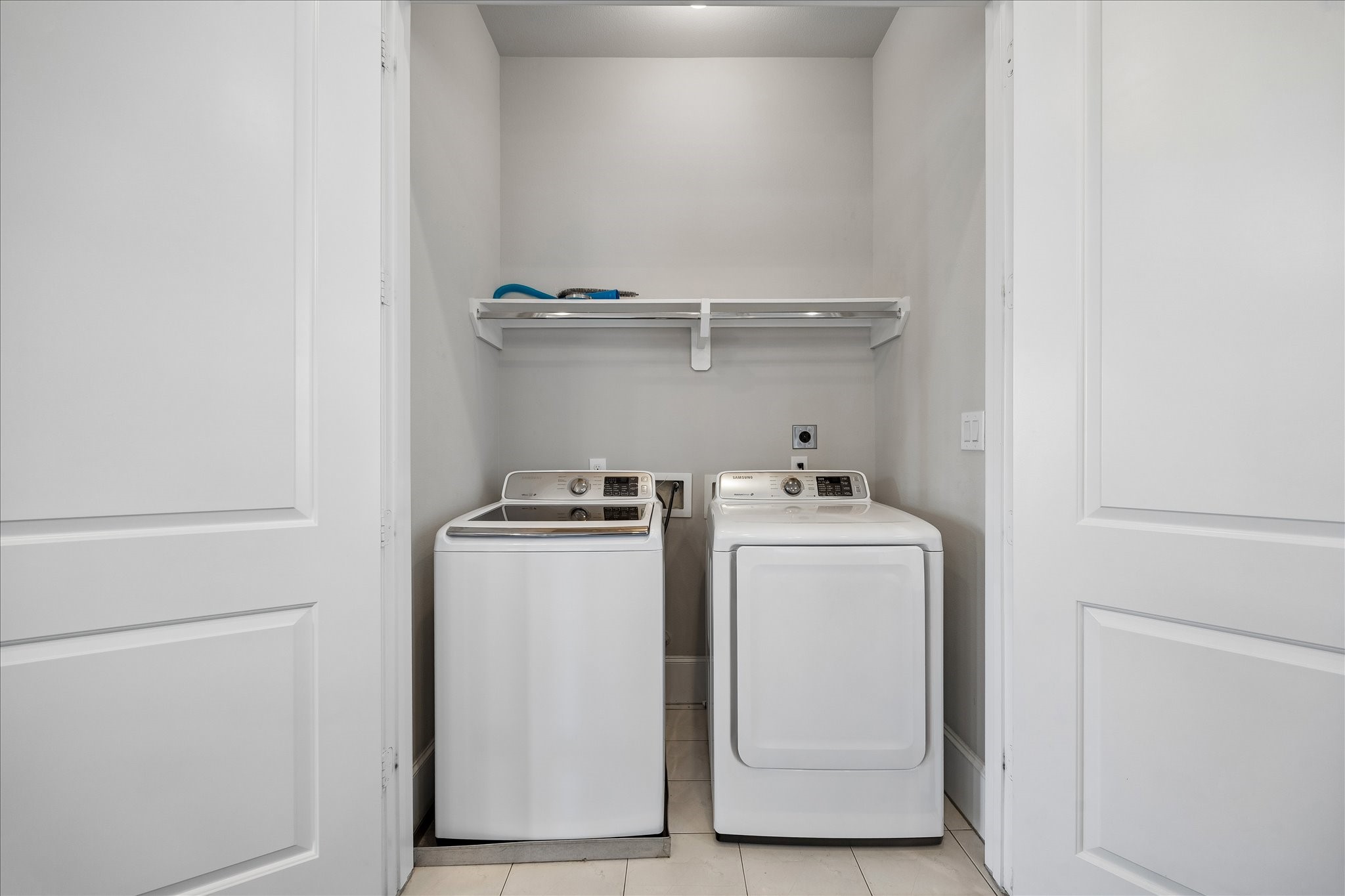 9664 Knight Road Property Photo 15