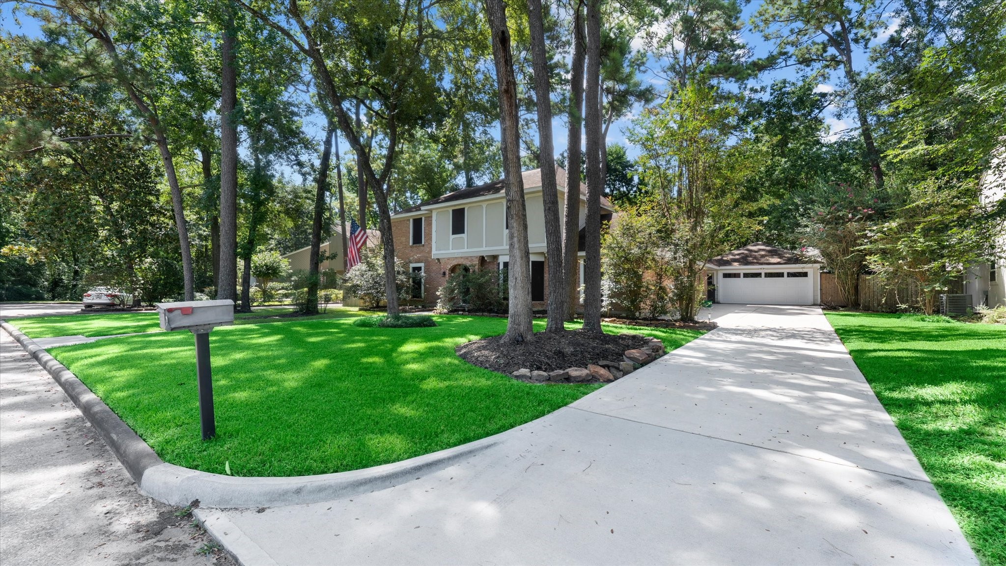 2022 Grove Lake Drive Property Photo 2