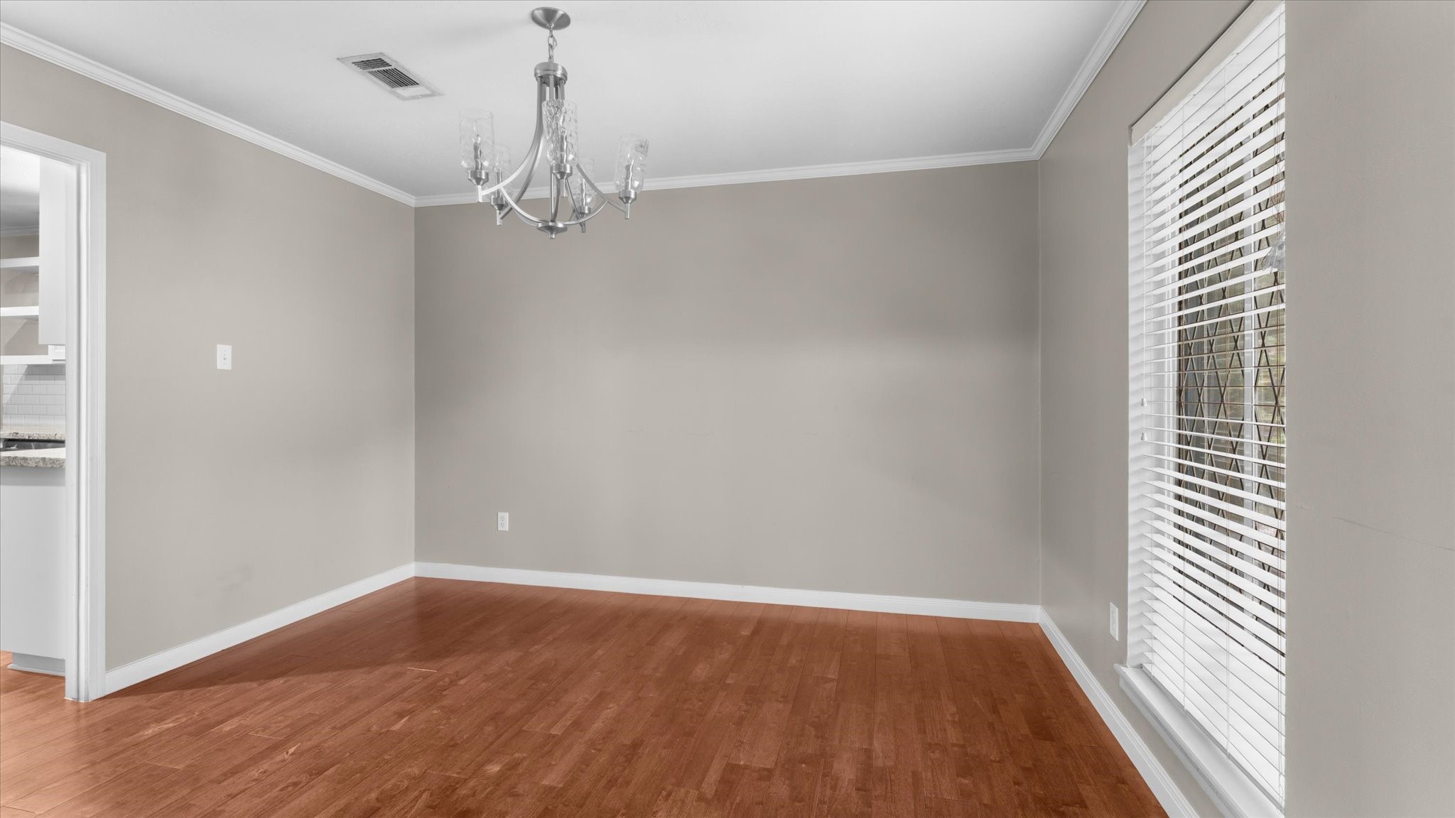 2022 Grove Lake Drive Property Photo 11
