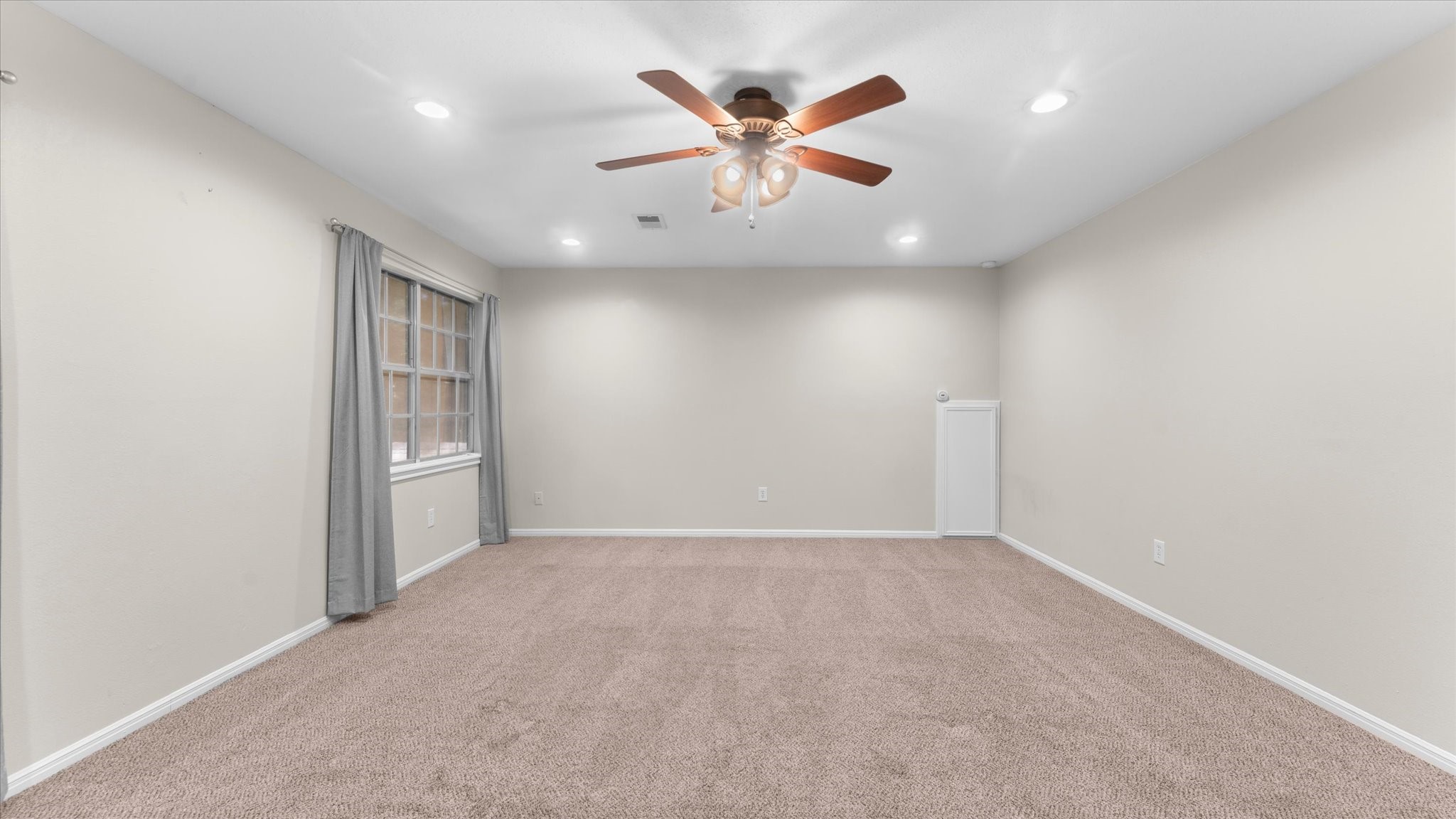 2022 Grove Lake Drive Property Photo 26