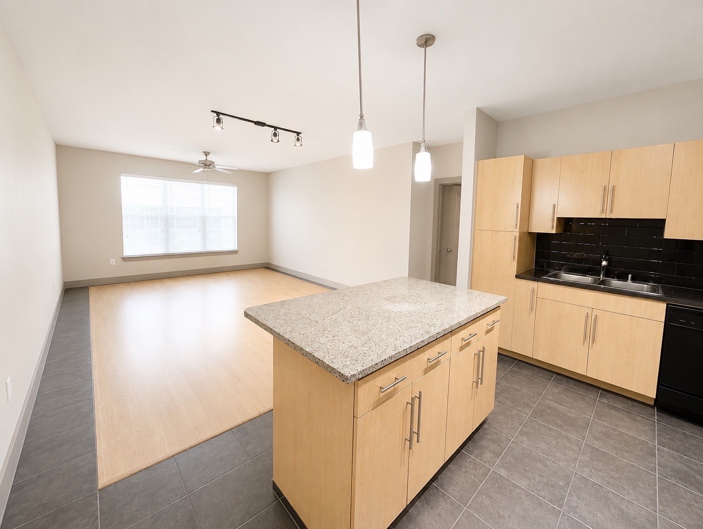 3660 Richmond Avenue 422 Property Photo 1