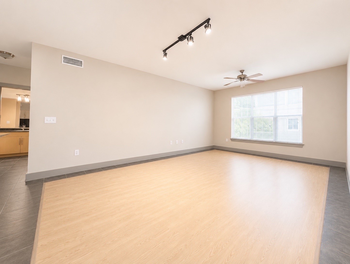 3660 Richmond Avenue 422 Property Photo 3