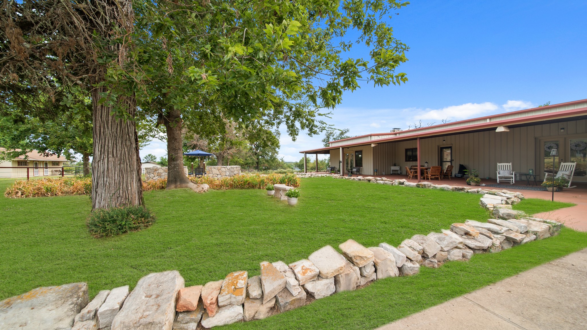 A0025 J Hadley Real Estate Listings Main Image