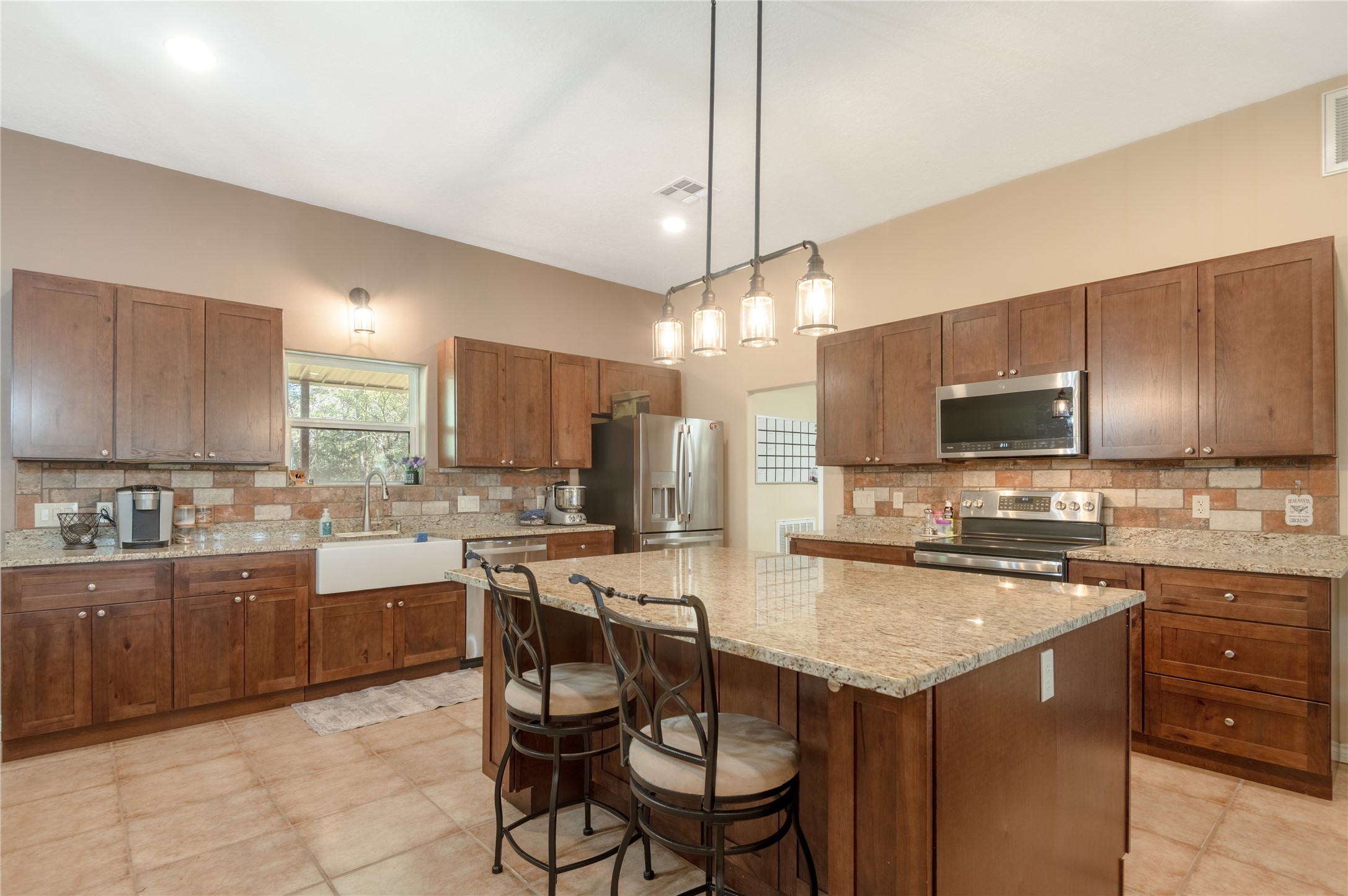 1533 Kickapoo Rd Road Property Photo 1
