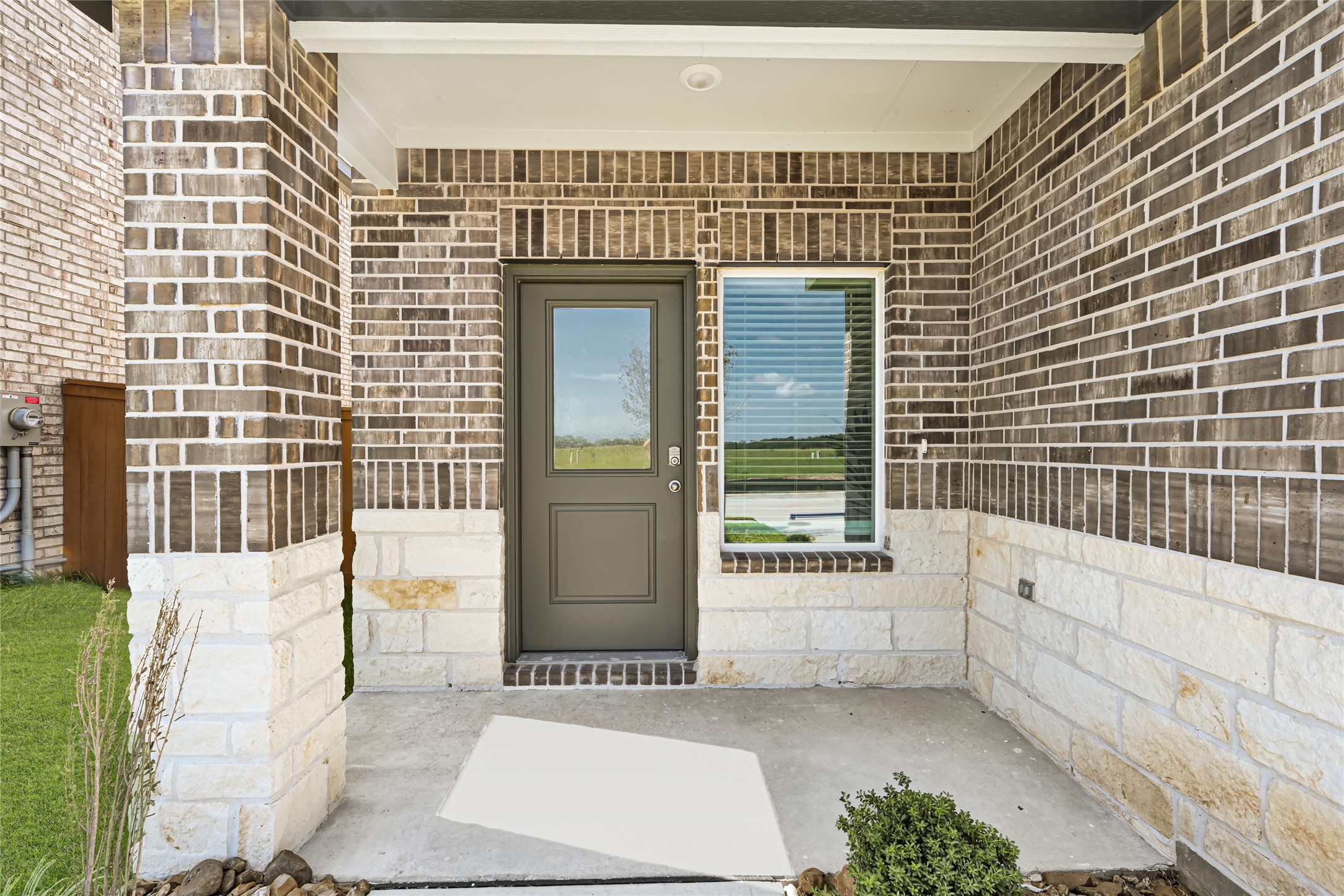 10643 River Breeze Drive Property Photo 3