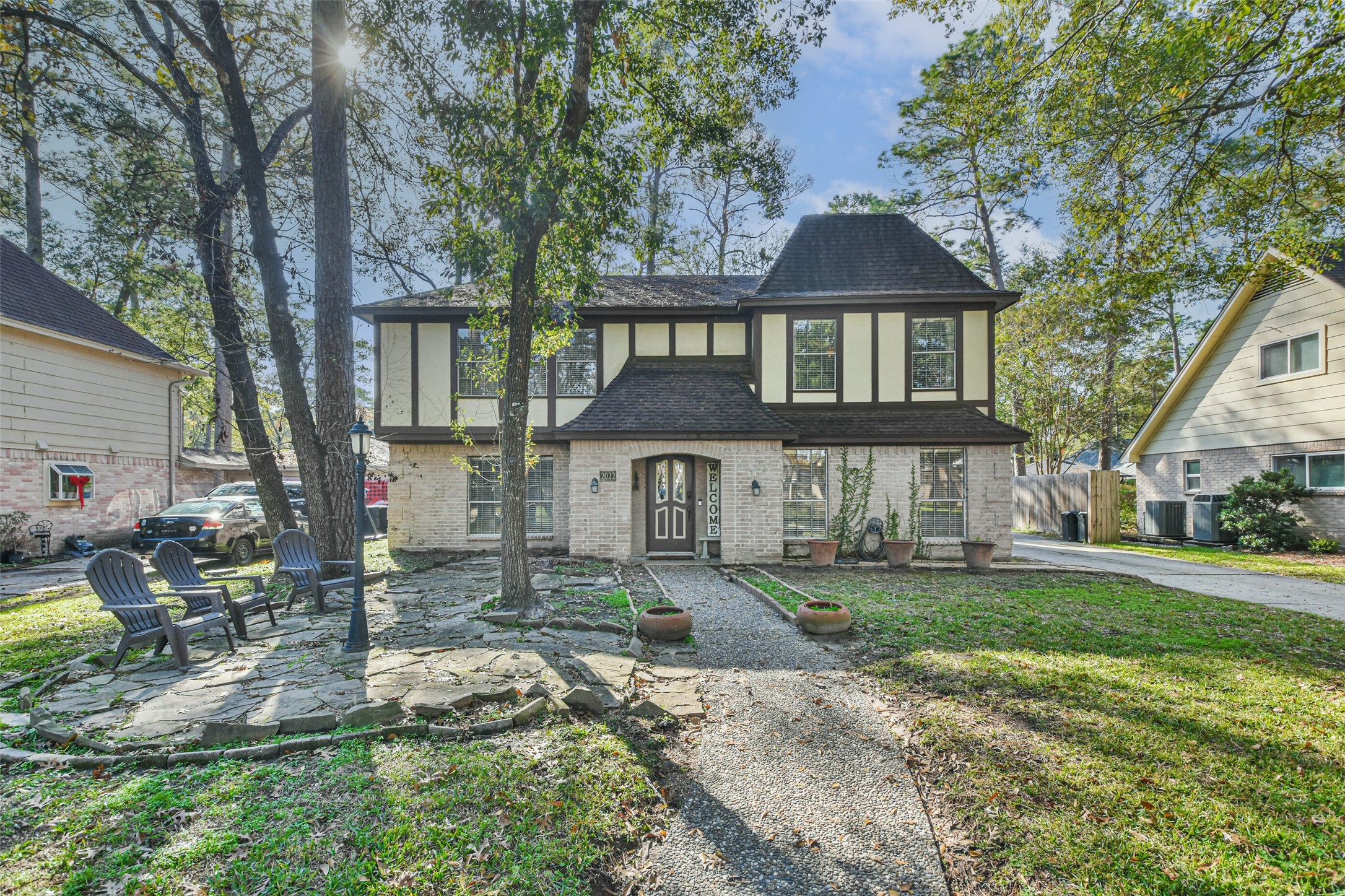 2022 Riverlawn Drive Property Photo 1