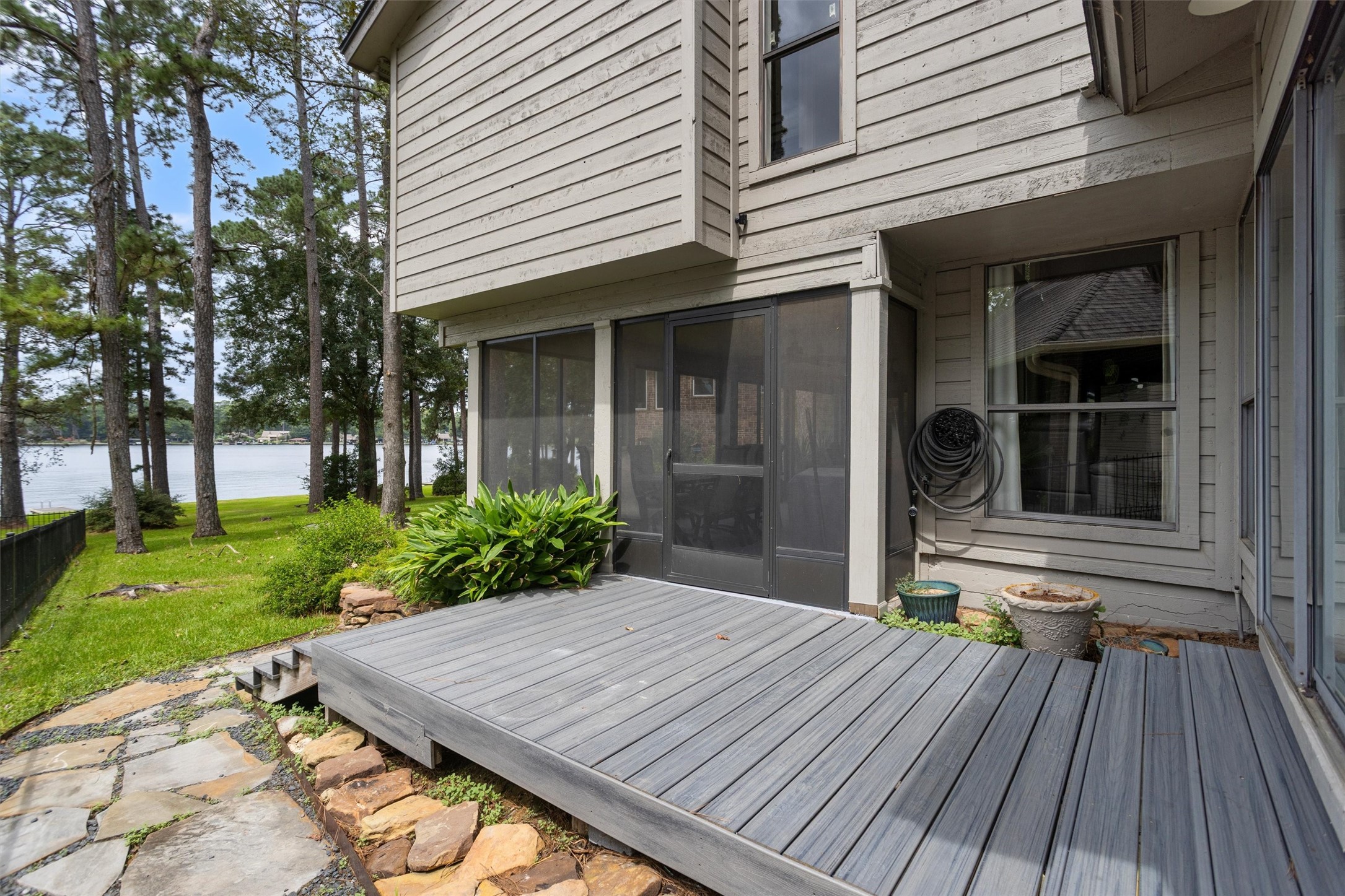 15749 Lakeway Drive Property Photo 26
