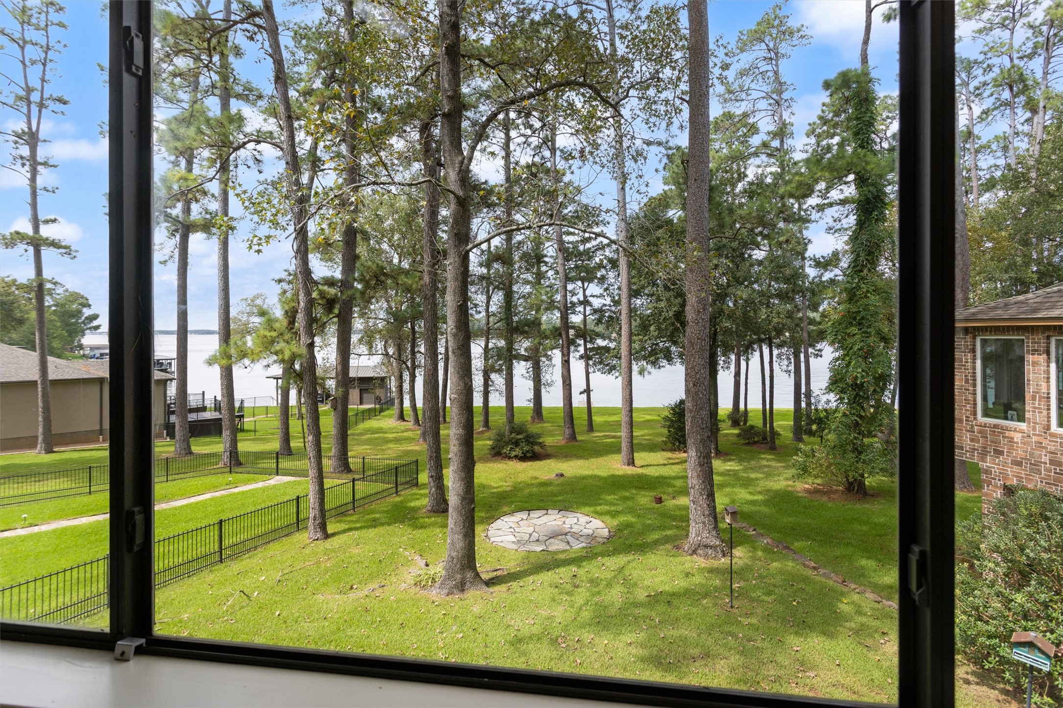 15749 Lakeway Drive Property Photo 33
