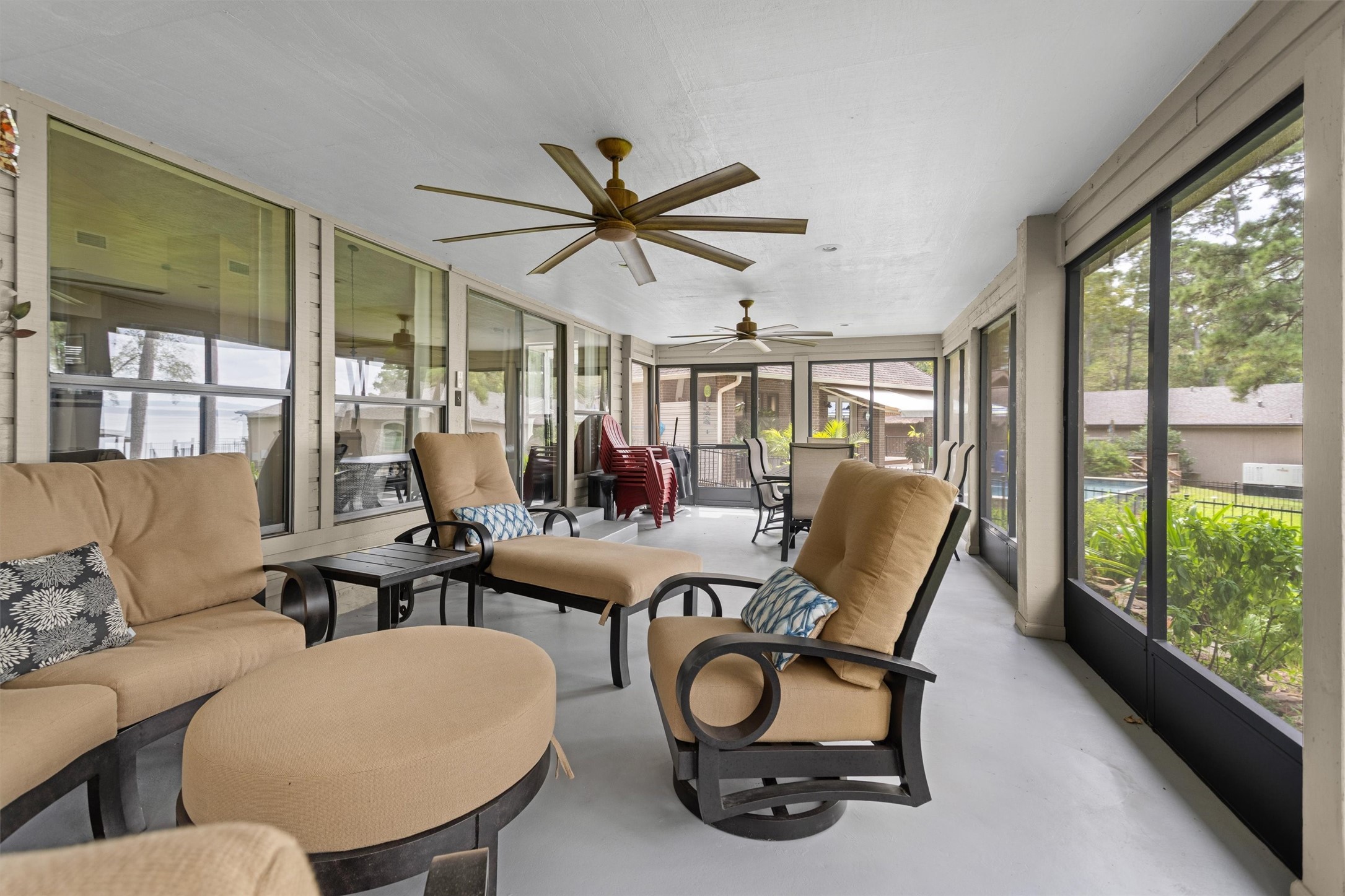 15749 Lakeway Drive Property Photo 37