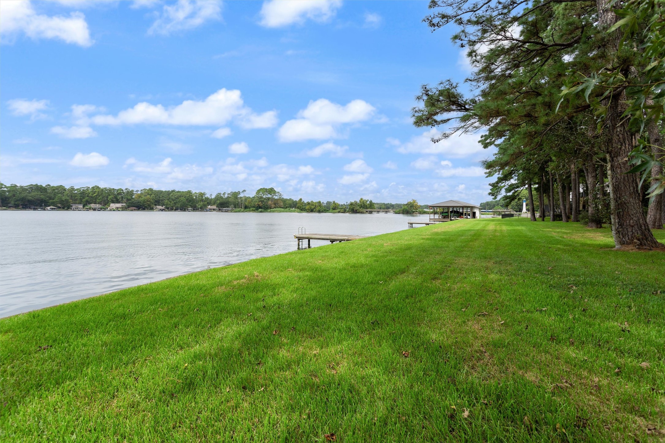 15749 Lakeway Drive Property Photo 41