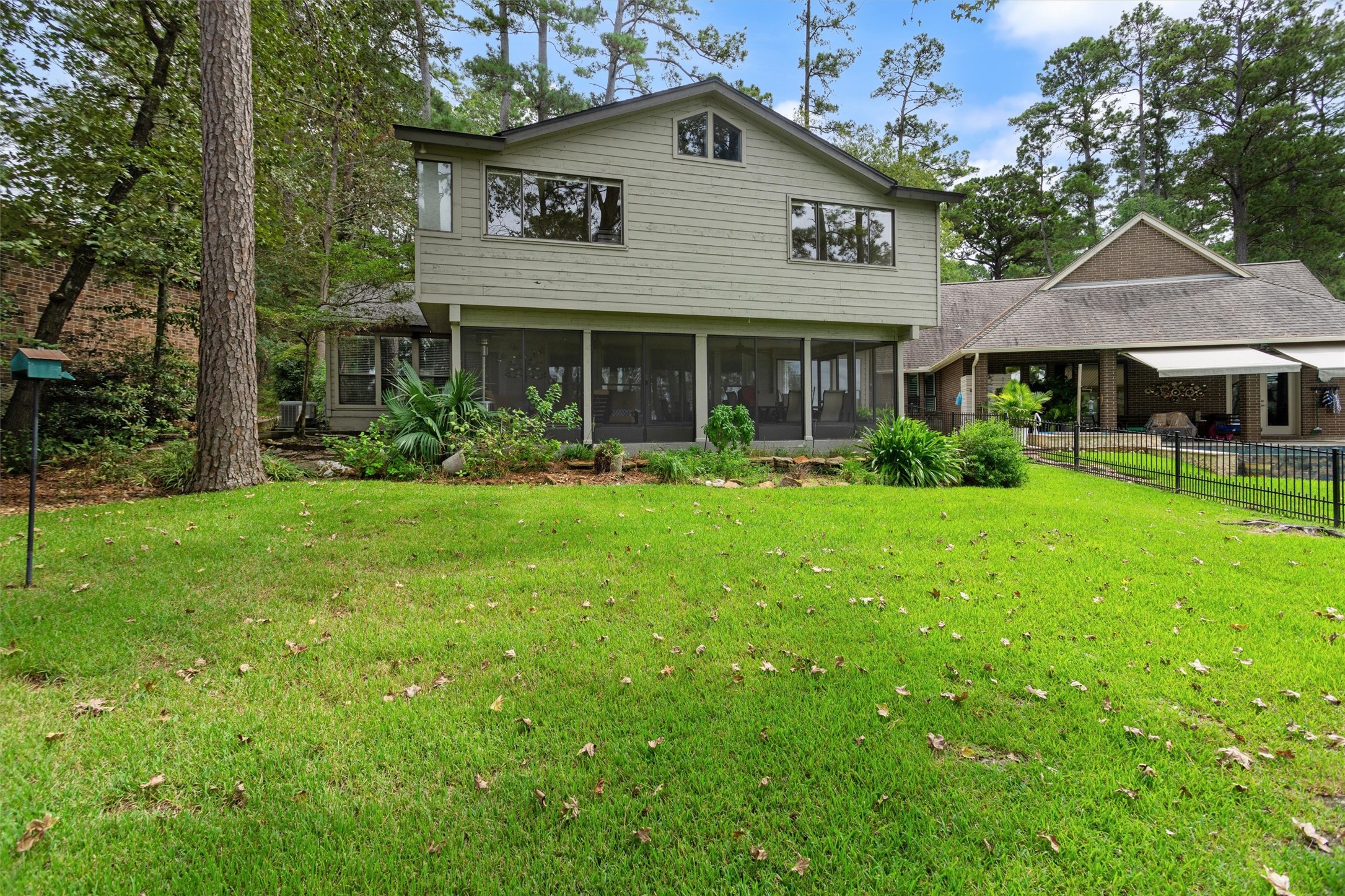 15749 Lakeway Drive Property Photo 45