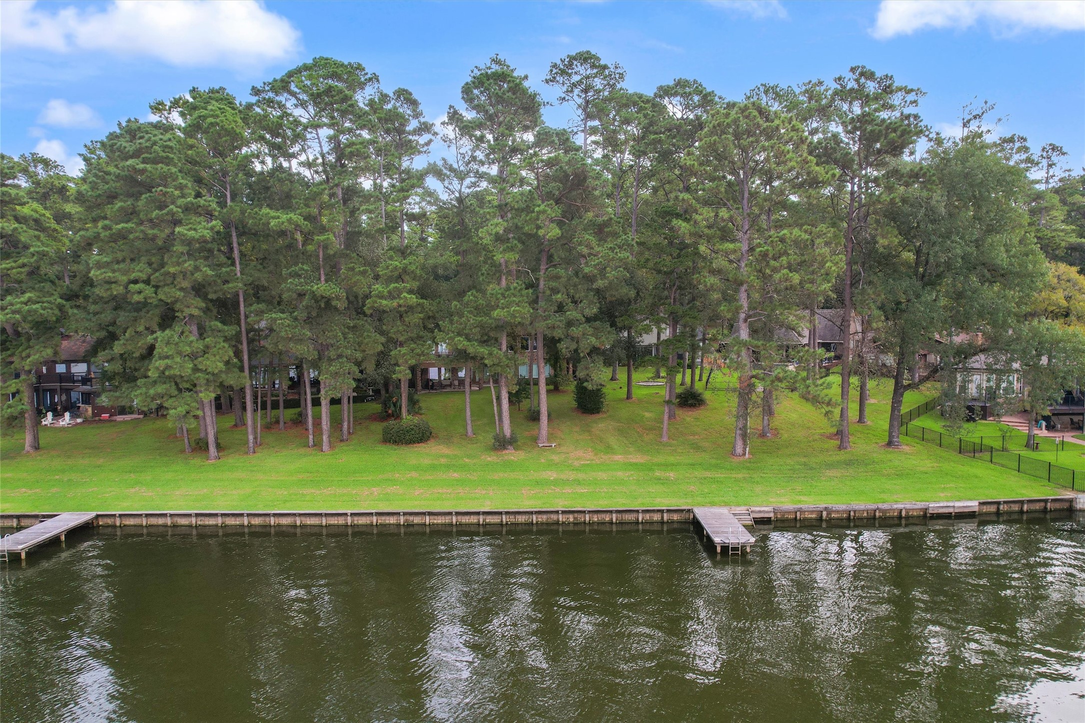 15749 Lakeway Drive Property Photo 46