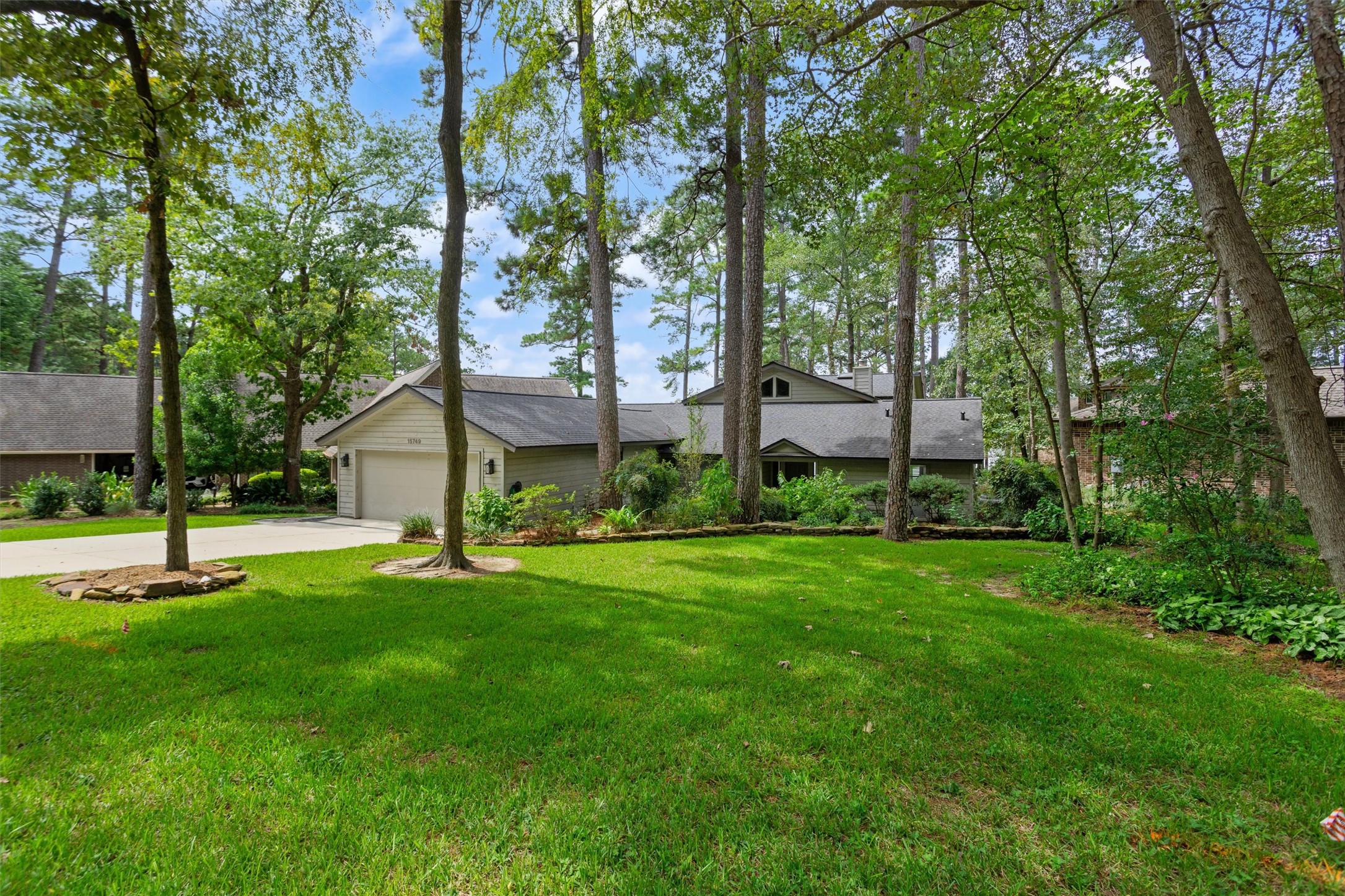 15749 Lakeway Drive Property Photo 50