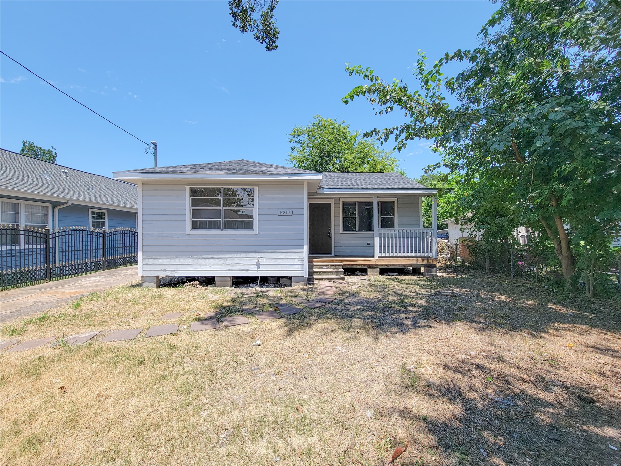 5217 Hershe Property Photo 2