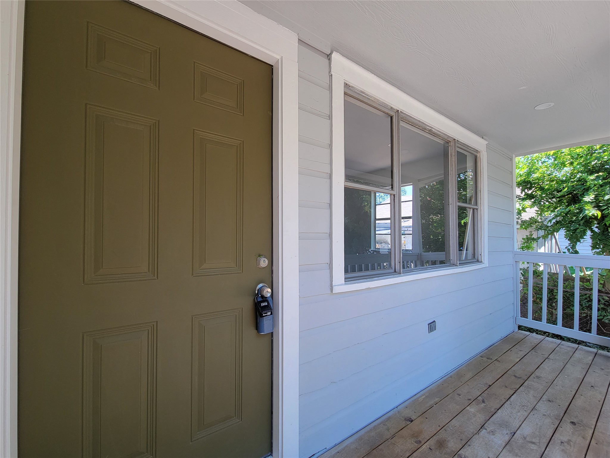 5217 Hershe Property Photo 4