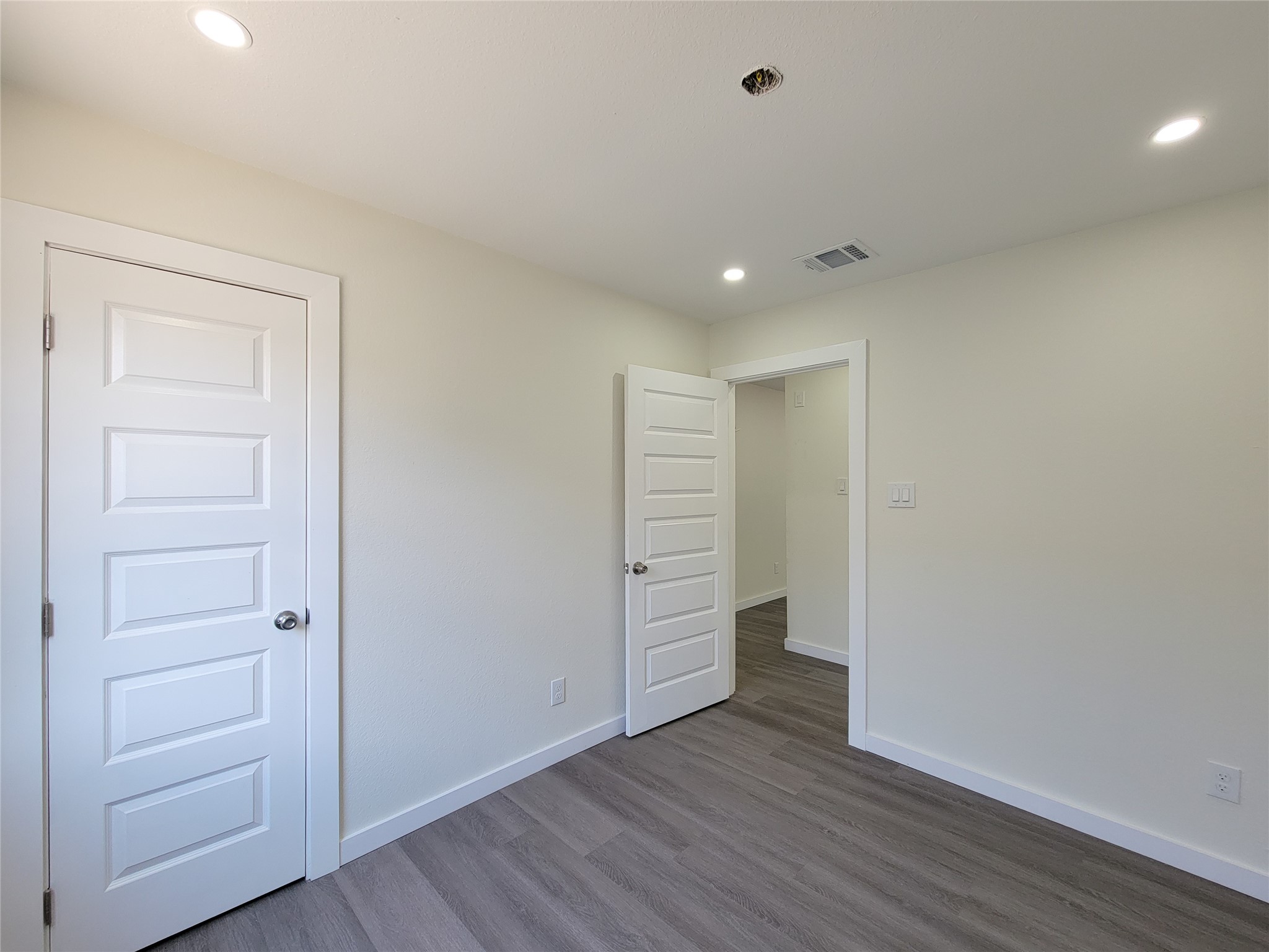 5217 Hershe Property Photo 22
